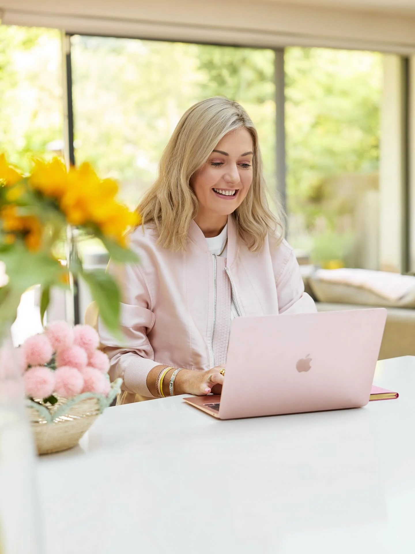 Working from home this week on some really exciting projects for the second half of this year.  Grateful for all the support on my solo projects so far ✨🙏🏻

#fashionbuyer #fashion #wfh #fashiondiary #wherebrandsmeetbuyers