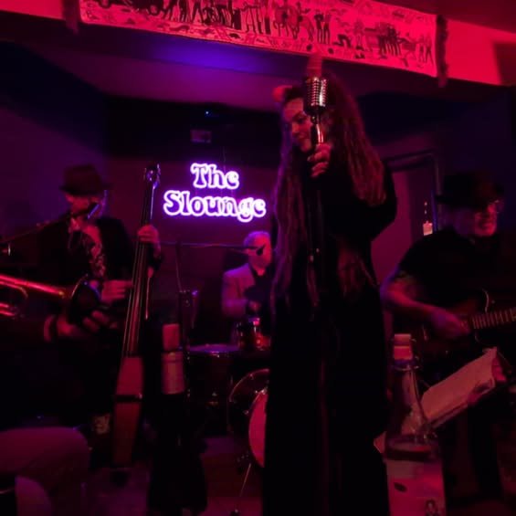 Tangles and The Sloungers