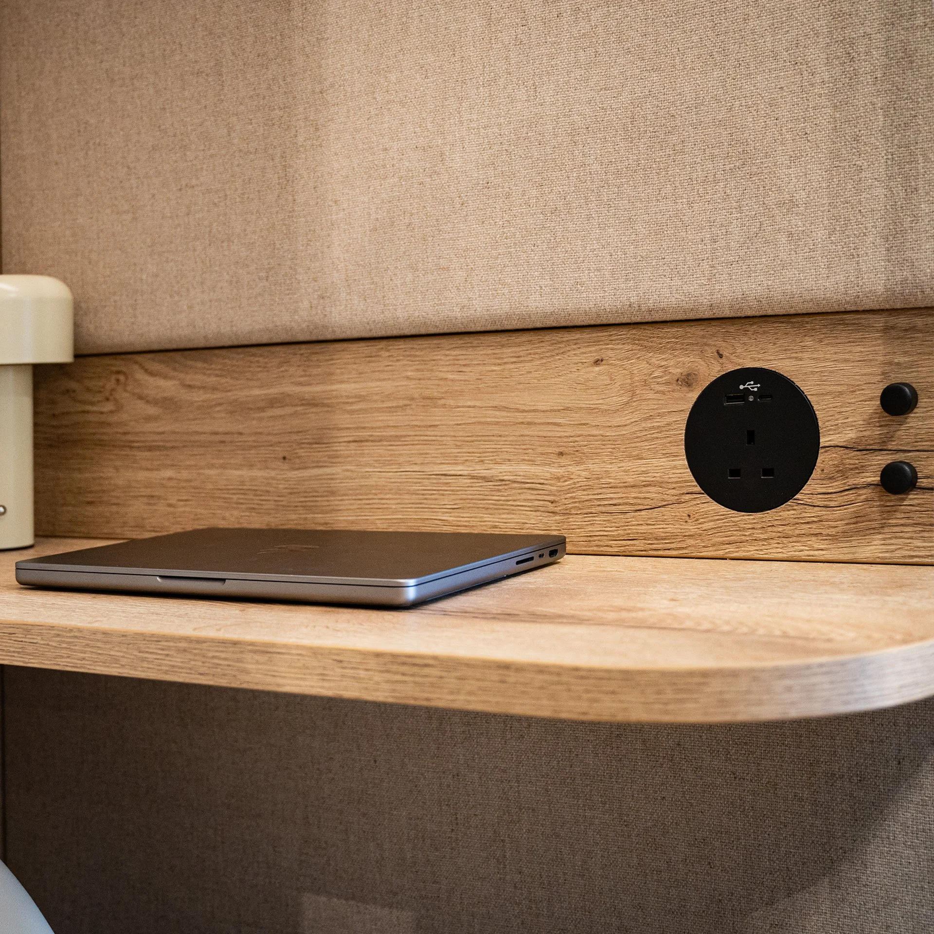 Step by step, the Mura Pods are revealing themselves.
As we move closer to launch, we’re excited to share a few of the features in the works that make Mura truly stand out: a flush, low-profile door catch, an ergonomic design that works beauti