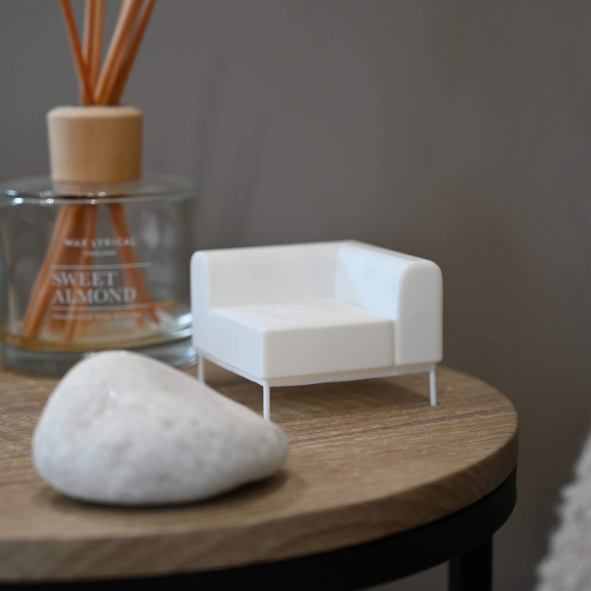 Our showroom is more than just a place to display furniture. It&rsquo;s an environment shaped for warm, comfortable working, where every detail plays a part in the overall experience.

From subtle textures to considered finishing touches, it&rsquo;s 