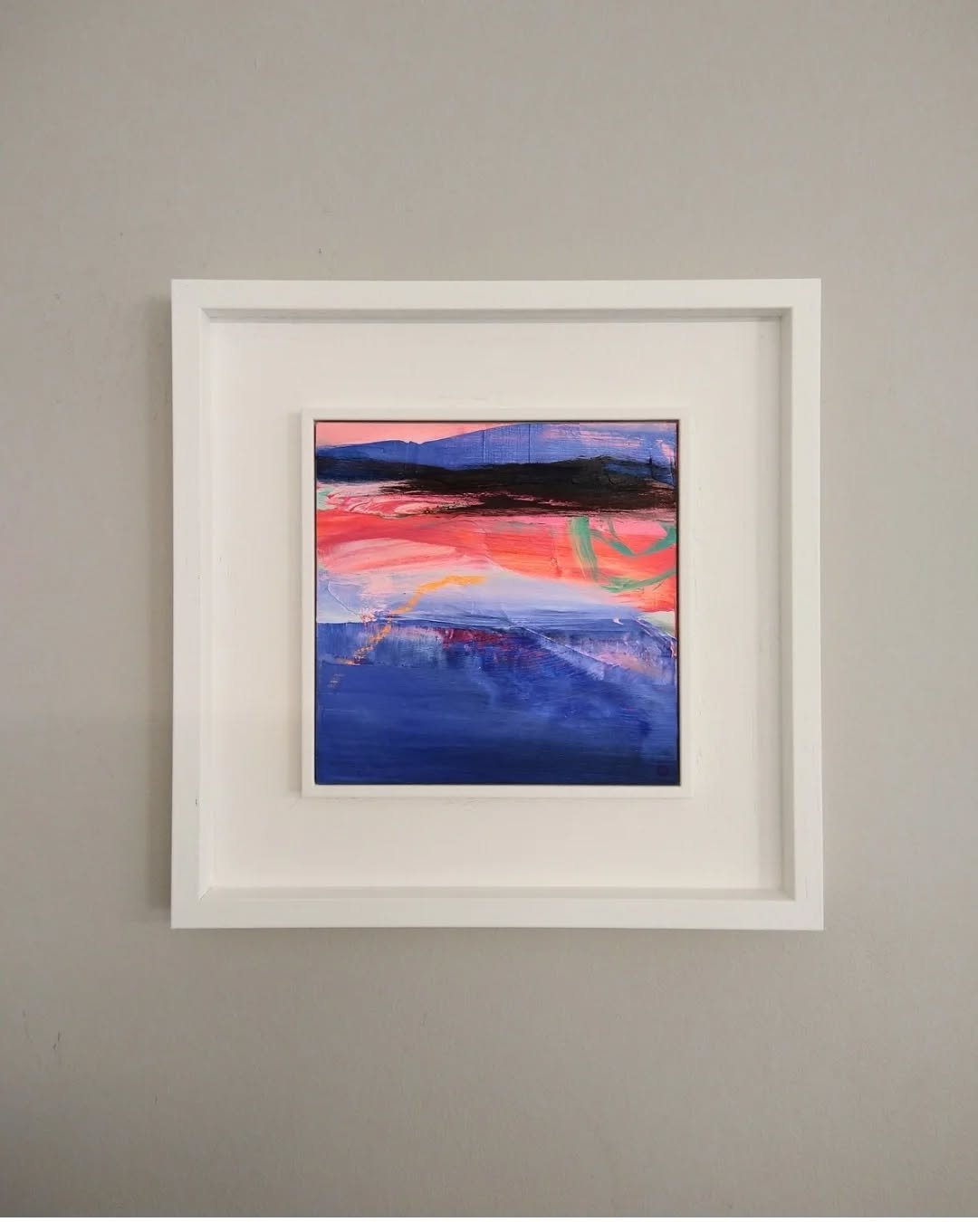 I'm looking forward to welcoming visitors to another busy weekend of York Open Studios! It would be lovely to see you if you are around 🤗. I have little dinky splashes of colour and light like these, alongside huge wall-filling paintings and everyth