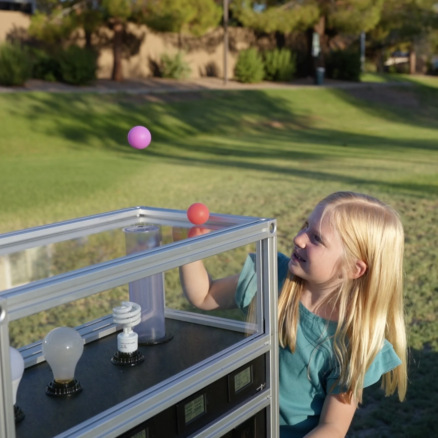 Light and lift play 05sq.jpg