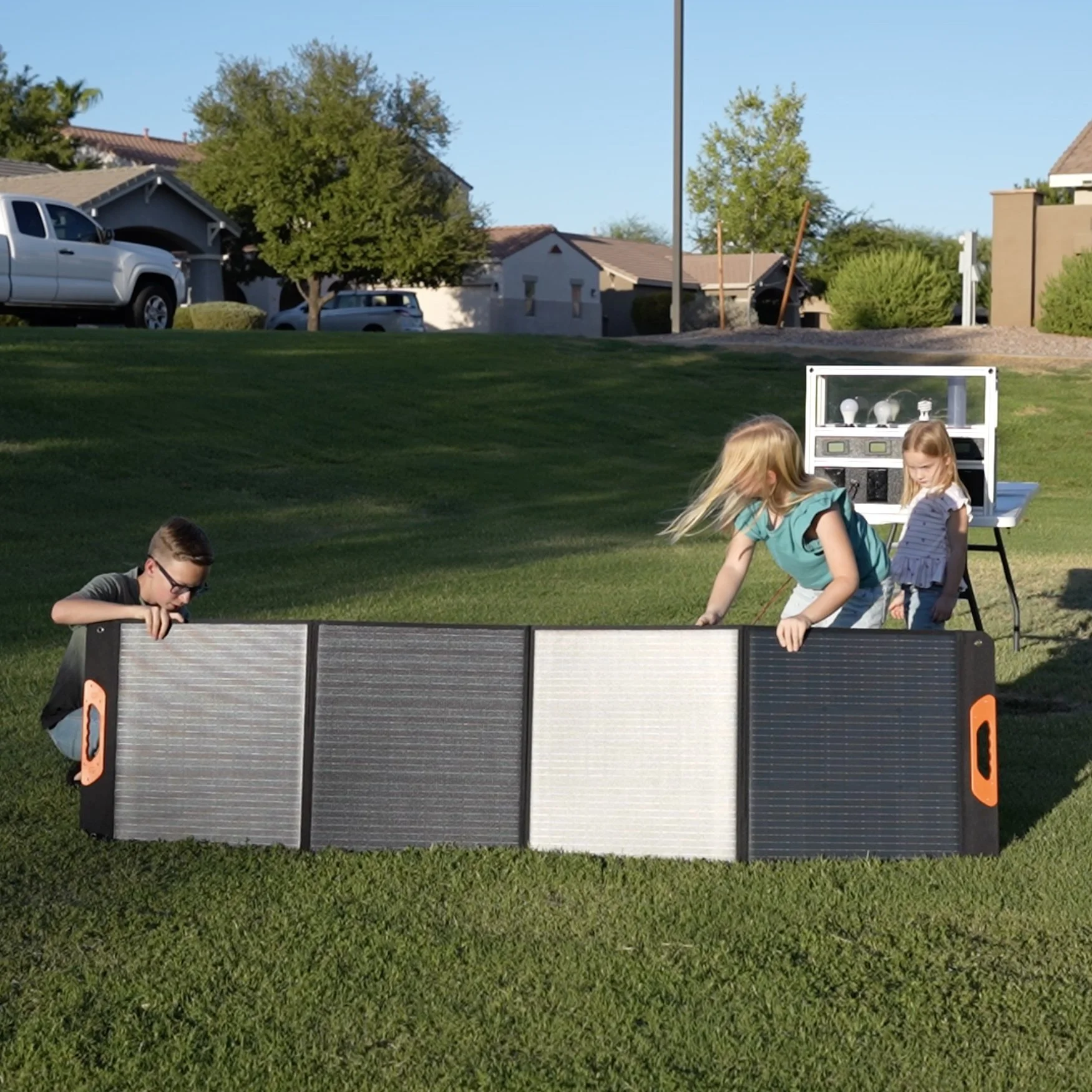 Light and lift play 09sq.jpg