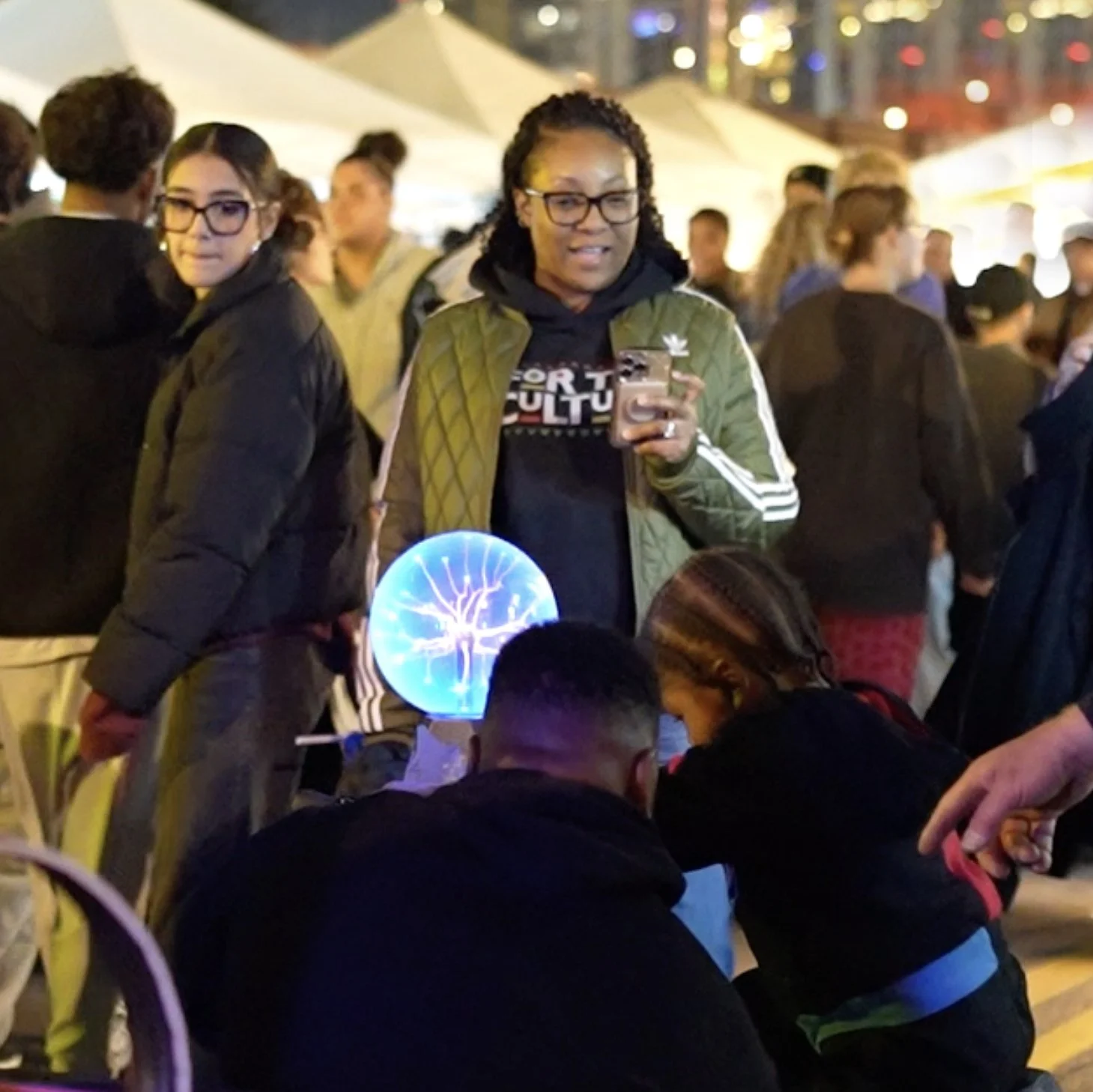 Plasma ball 04cropsq.jpg