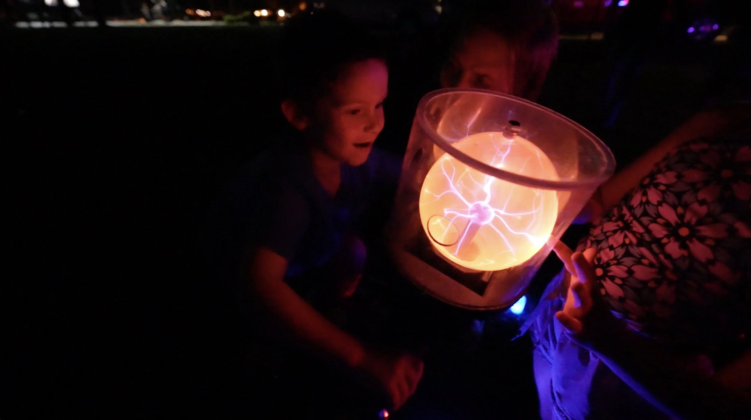 Plasma Ball 02 sm.jpg