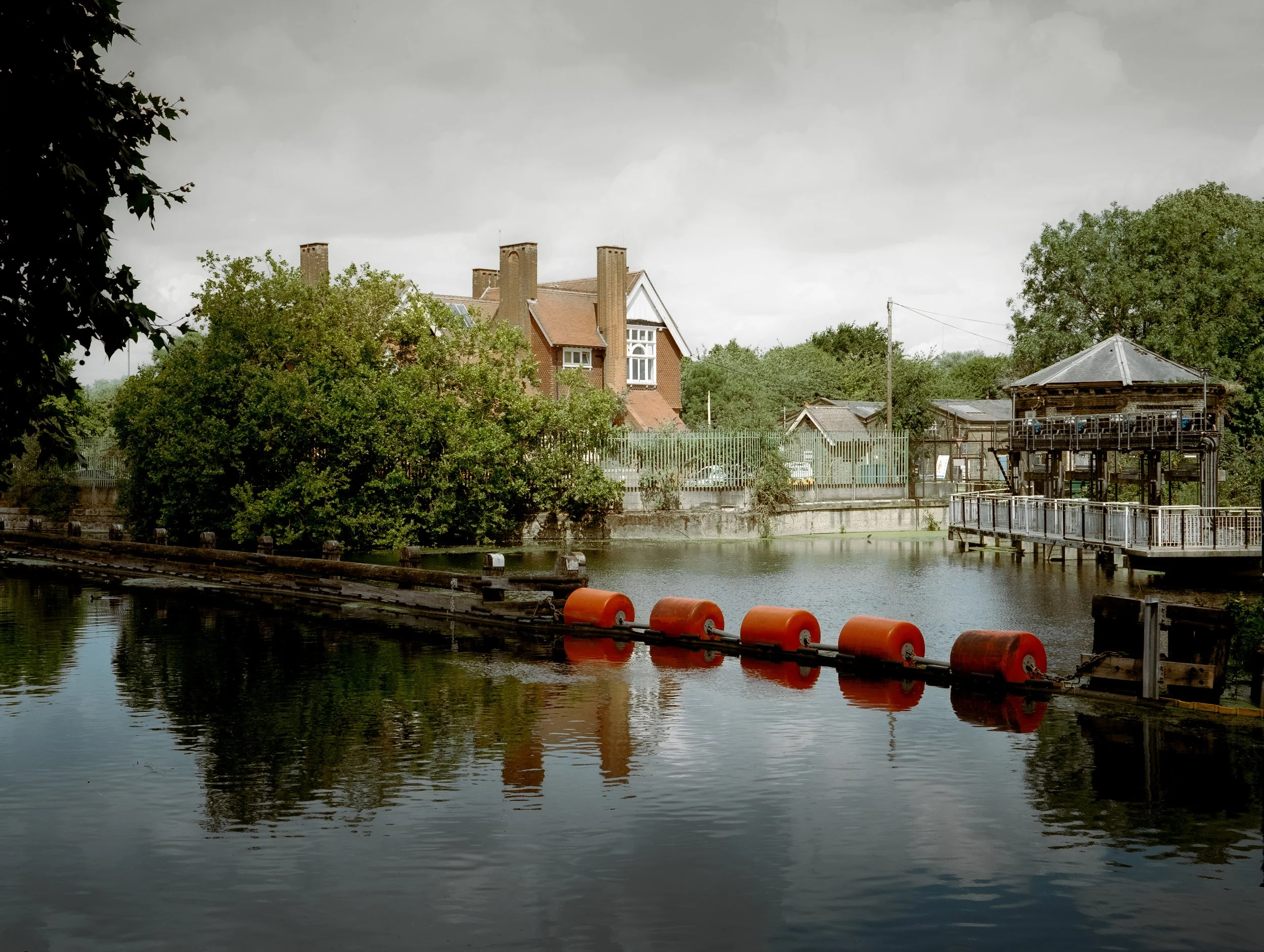 MIDDLESEX FILTER BEDS : Lee Valley
Aug 2025. Mamiya 645 | Portra 400 (rated 200) | 45mm f2.8
