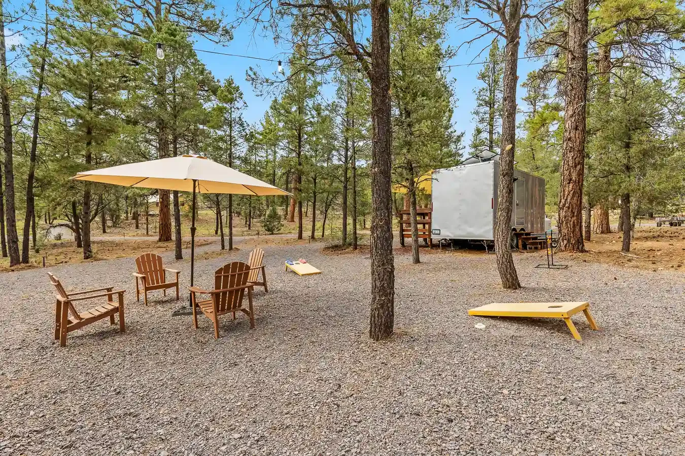 outdoor-games-grand-canyon-glamping.webp