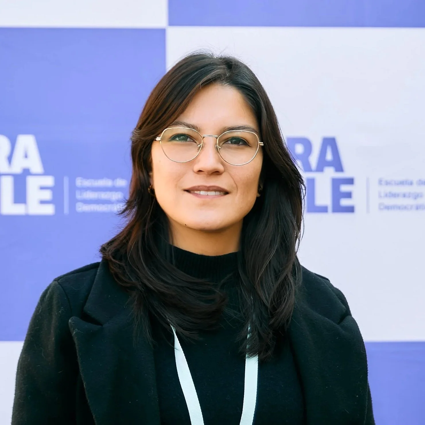 Alejandra Herrera, Diseñadora Gráfica de Más para Chile