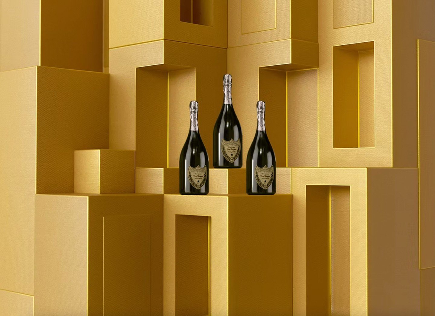 Campagne r&eacute;alis&eacute;e pour le groupe @moethennessy (@LVMH) - carafes mod&eacute;lis&eacute;es en 3D. 
-

30 bouteilles mod&eacute;lis&eacute;es;
2 concepts de d&eacute;cors imagin&eacute;s pour &ecirc;tre modulables;
3 couleurs qui r&eacute