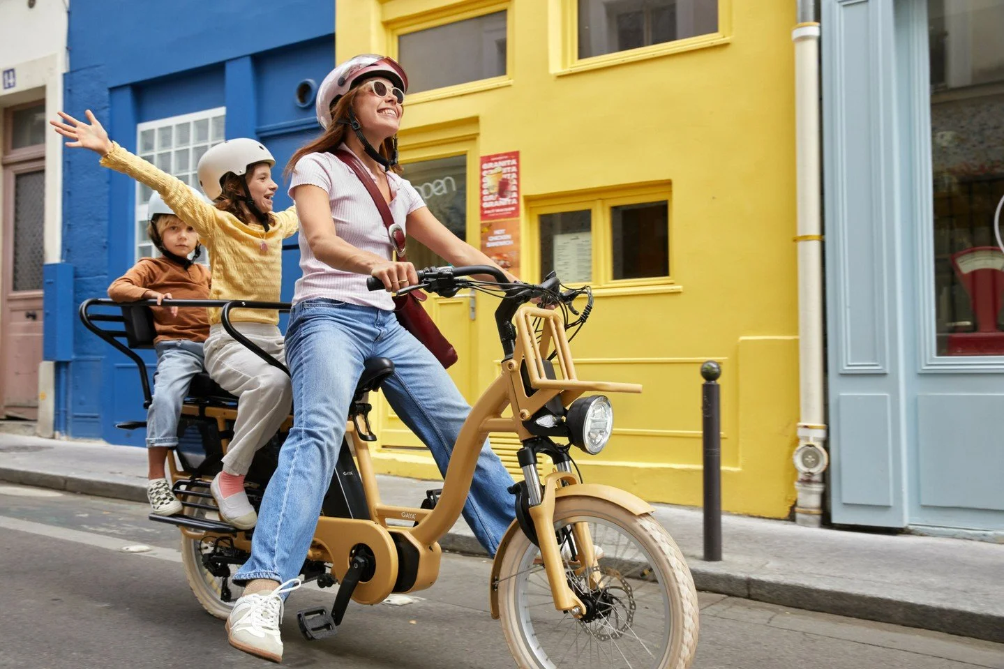 Dernière campagne pour @gaya.bike
-
Production: @carminproductions
Photographe: @chloegassian
Assistante photo: @vince.loo
Make-up: @jacquesuzzardi
Stylisme: @safiasebouai
et un grand merci à @izipizi pour le partenariat ❤️
Modè
