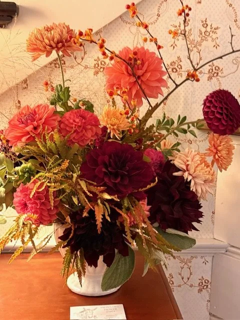 fall dahlia arrangement.jpg