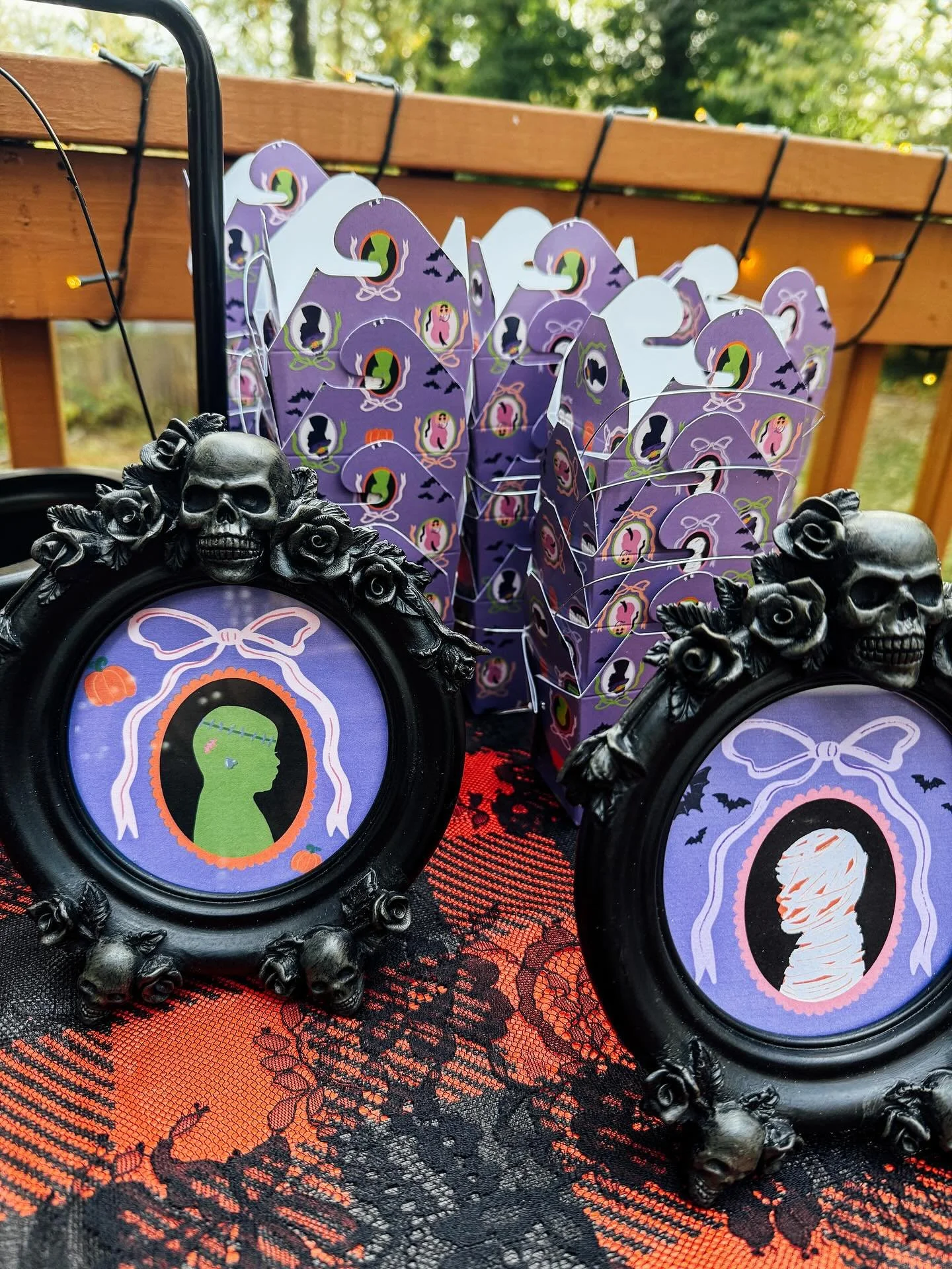 🎃 Some spooky custom decor for a spooky first birthday party ft. custom illustrated print, framed artwork, takeout boxes, and wrapping paper