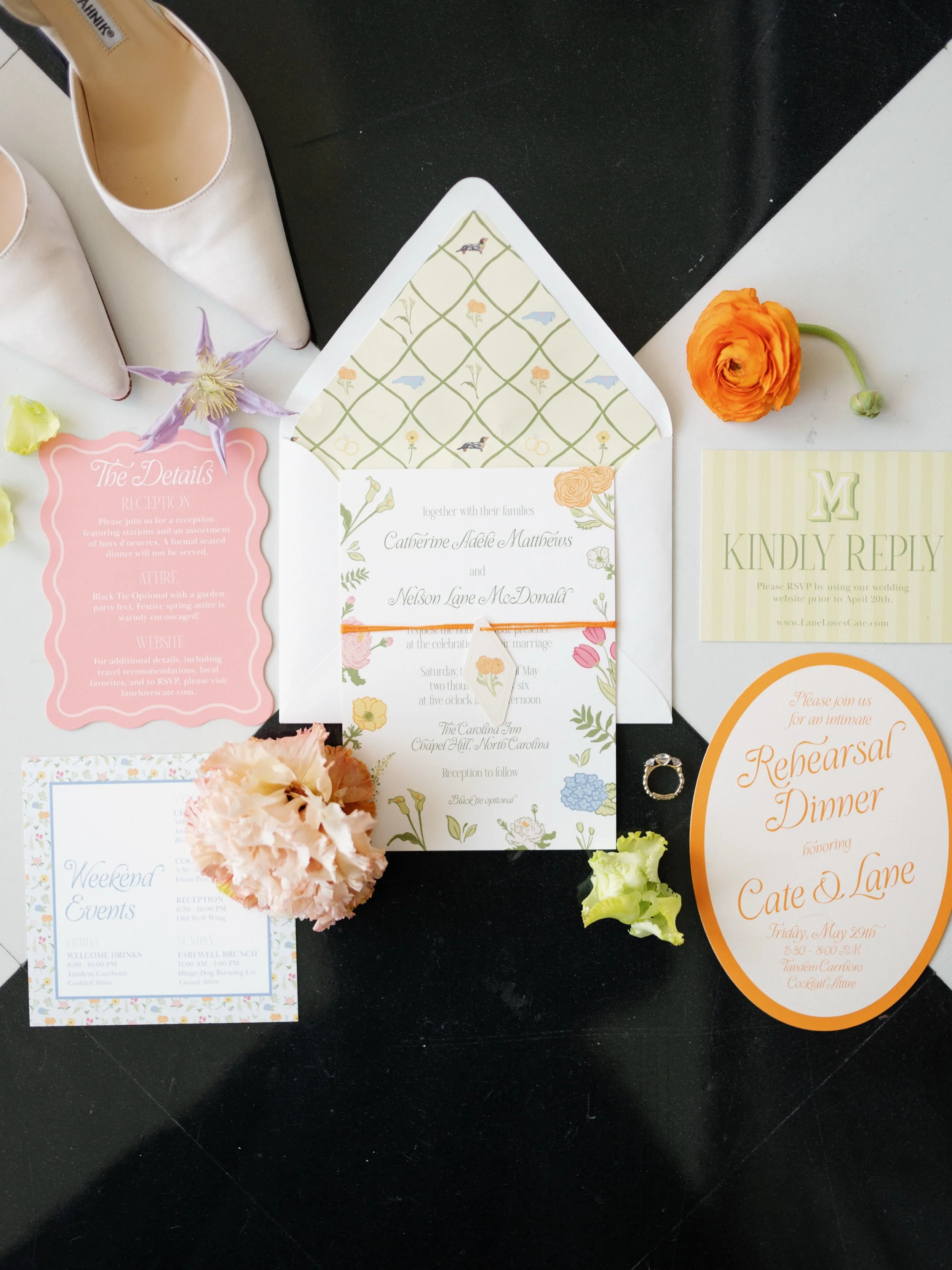 Some people do neutrals, we did this. 🌸 A colorful floral wedding invitation suite for an early summer wedding at @thecarolinainn 

📸: @_greddins 
👰🏼&zwj;♀️: @cate.m 

#WeddingInvitations #WeddingStationery #FloralWeddingInvitations #ColorfulWedd