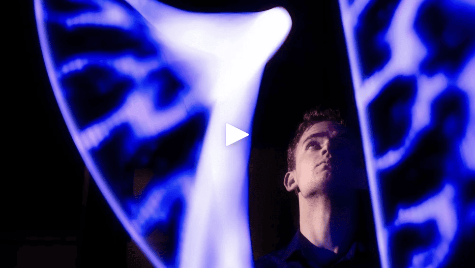 LED-Jonglage Showact für Firmenfeiern und Galashows