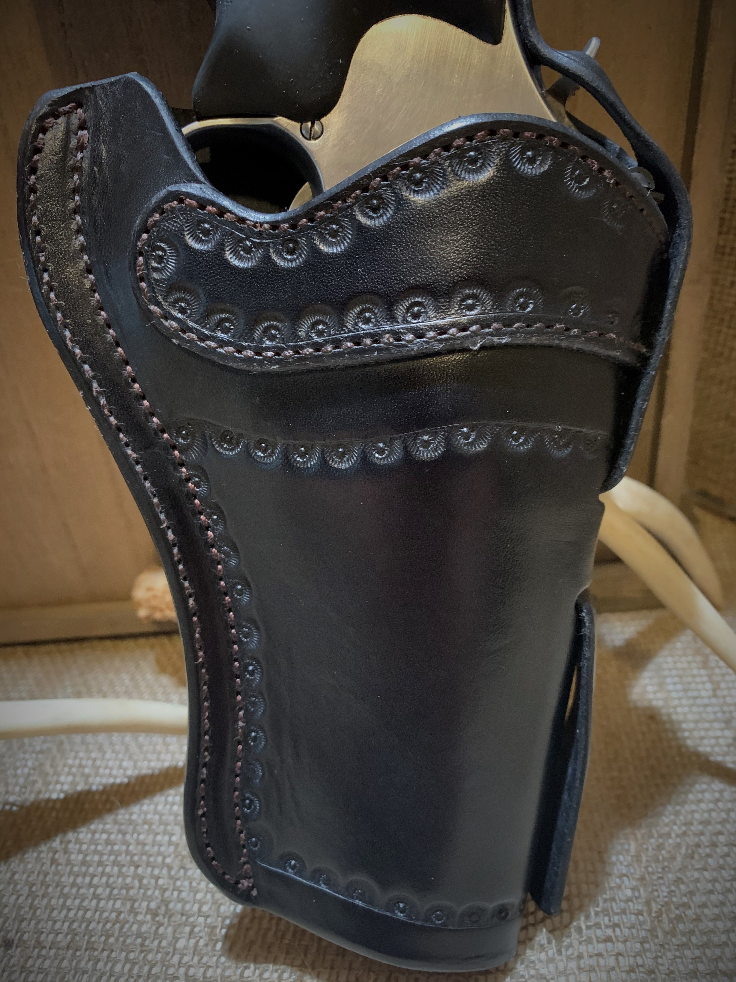HOL-SW686-WH3-0038-Front2.jpg