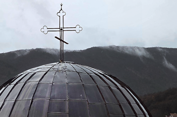 Дарителска кампания : първи етап - обновяване на вътрешността на храма.