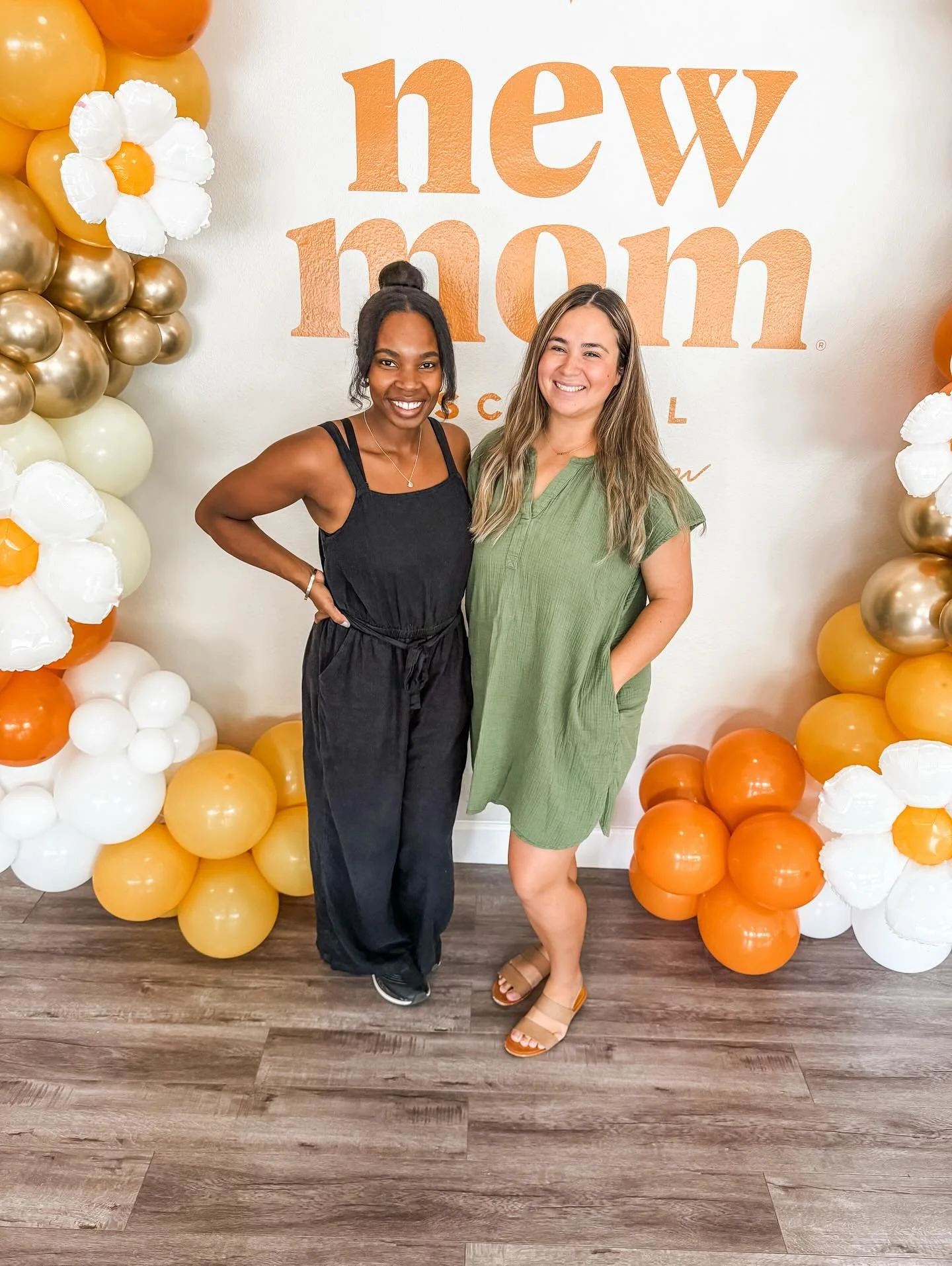 Showered some beautiful mamas last week with @newmomschool_westlakevillage 💕 So thankful to be part of such an amazing community and to have the opportunity to share more about what we do! 

#doula #sleepsupport #lactation #newbornfeeding #labor #bi