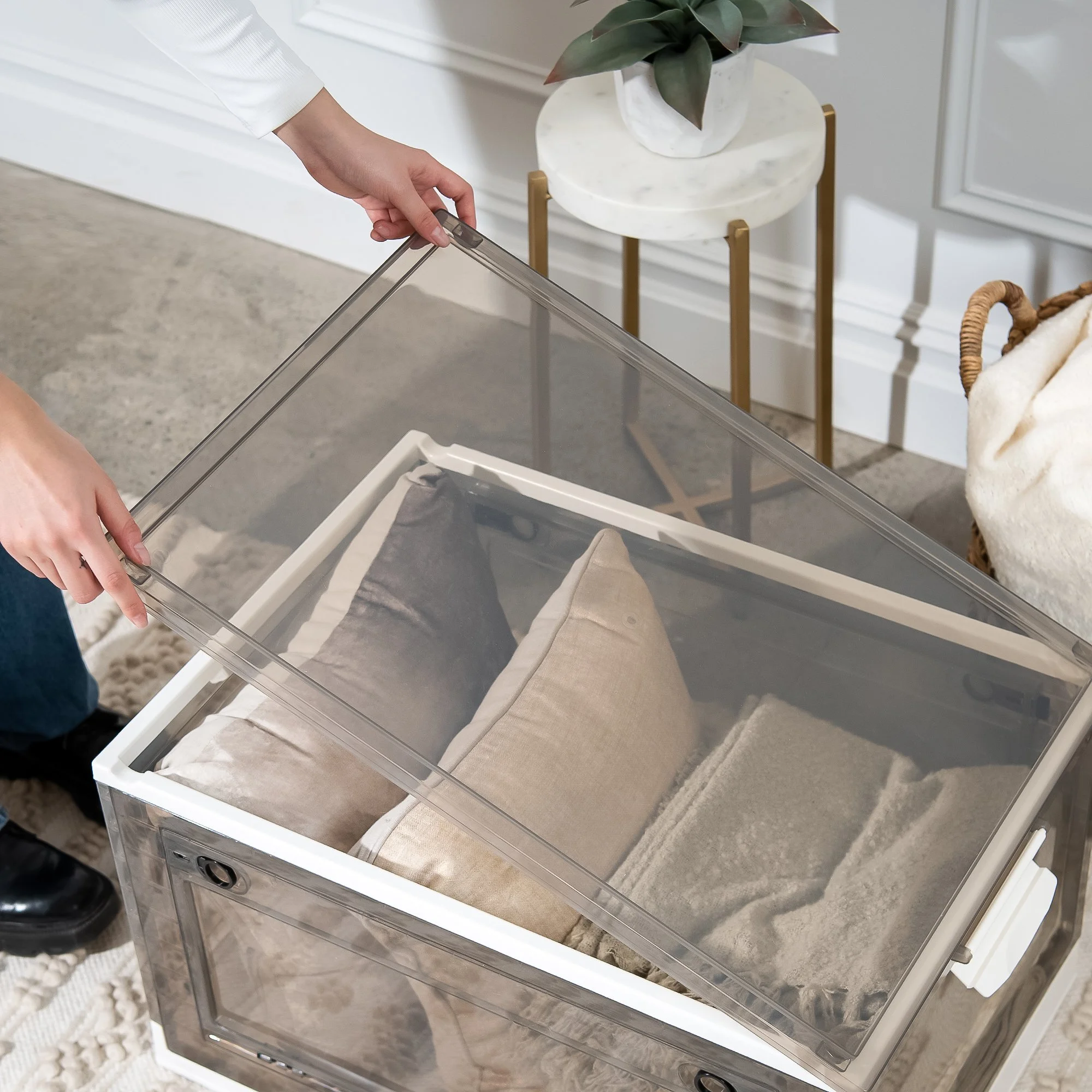 BOX_USAGE-XLARGE 2.jpg