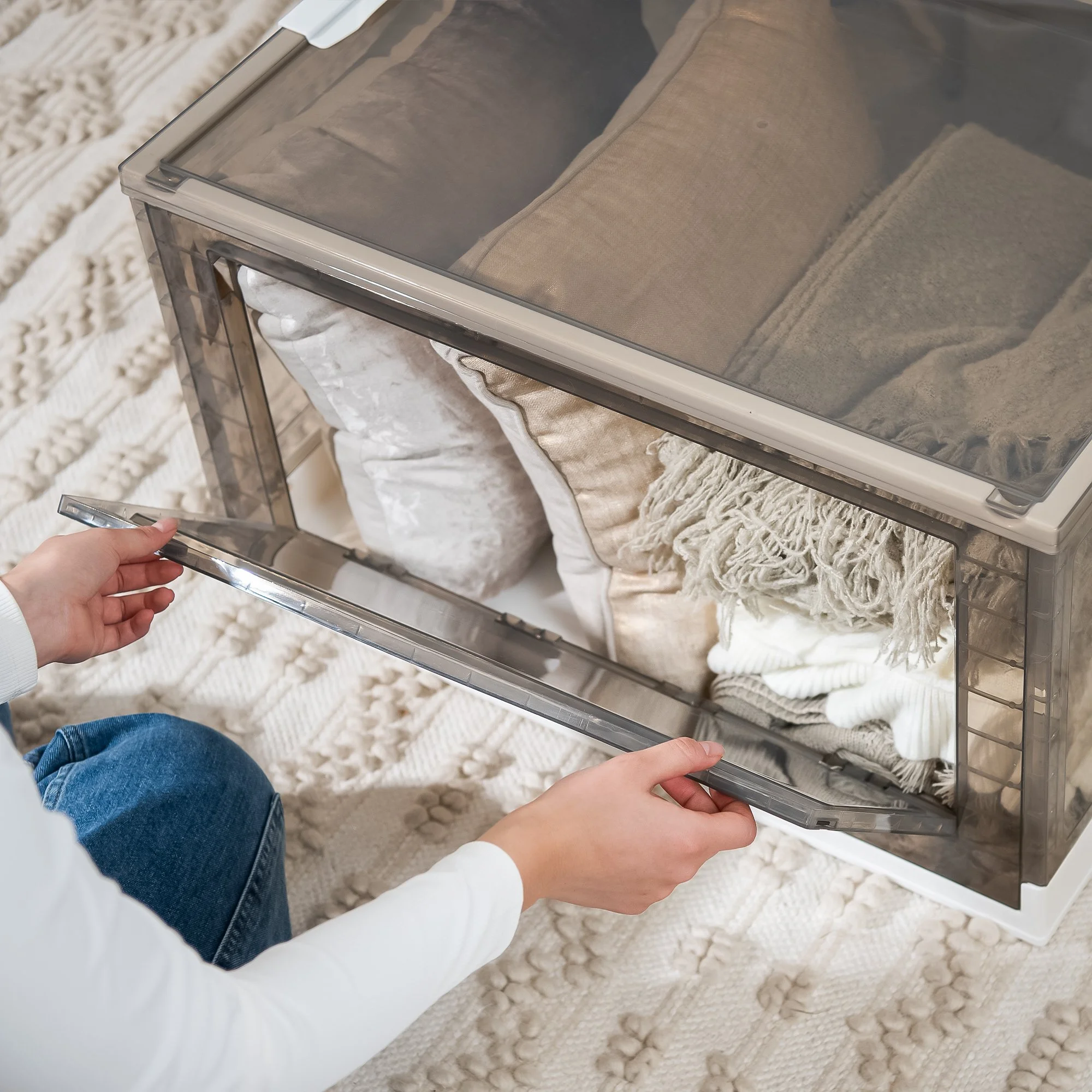 BOX_USAGE-XLARGE 1.jpg