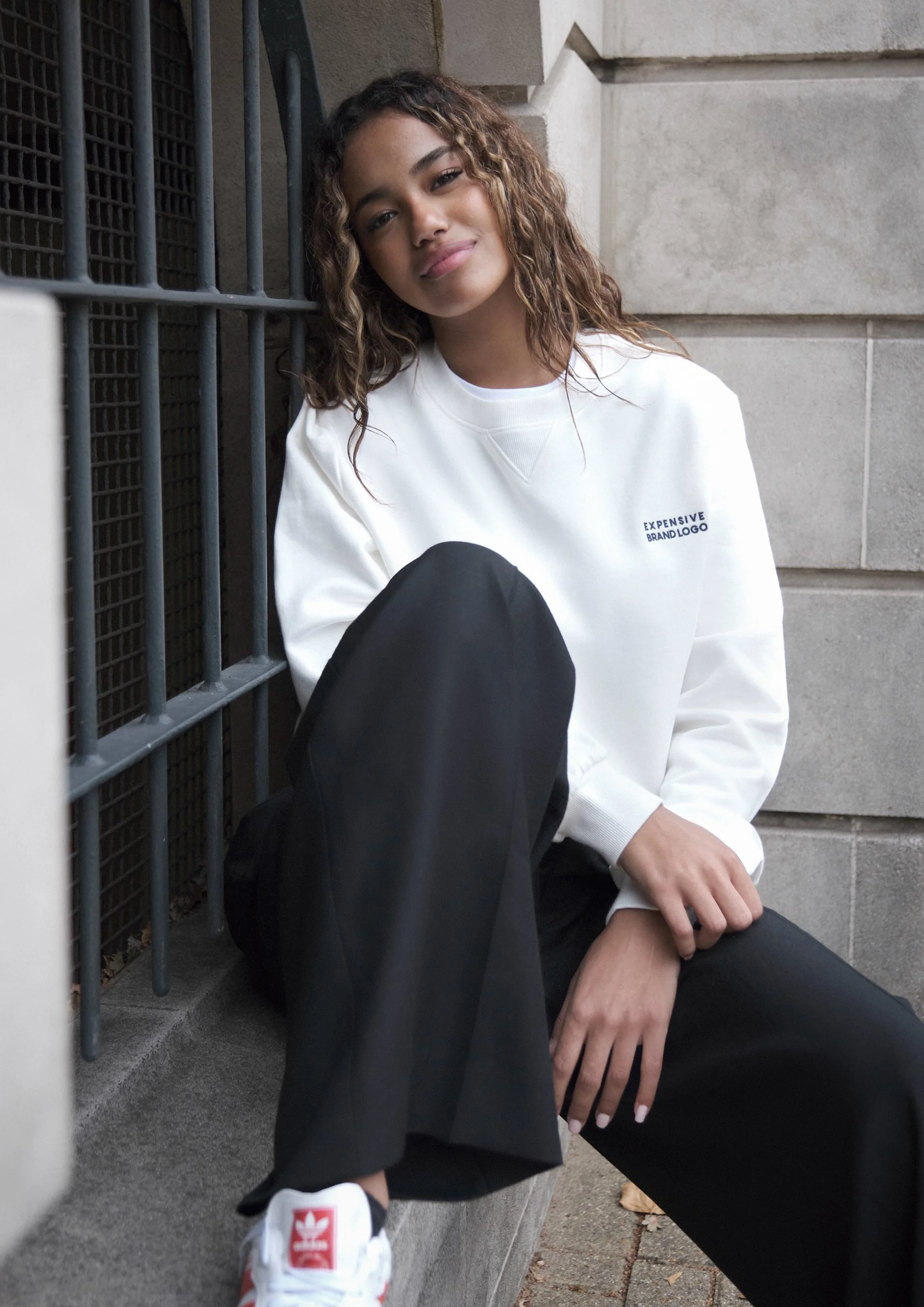 EXPENSIVE BRAND LOGO