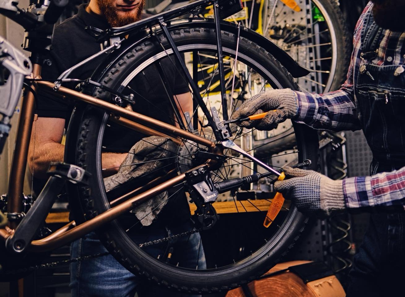 ⏰There is still time to sign up for tomorrow&rsquo;s winter maintenance clinic!  Learn how to &ldquo;Dial your Ride&rdquo; with Isaac Neff and Neff Cycles.  Monday, January 5, 5:30pm.  More info and sign up at corptrails.org/clinics 
#trailstewardshi
