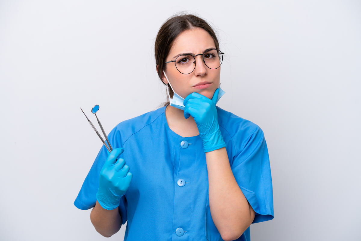 ¿Blanqueamiento dental o limpieza profesional? ¿Cuál necesitas tú?