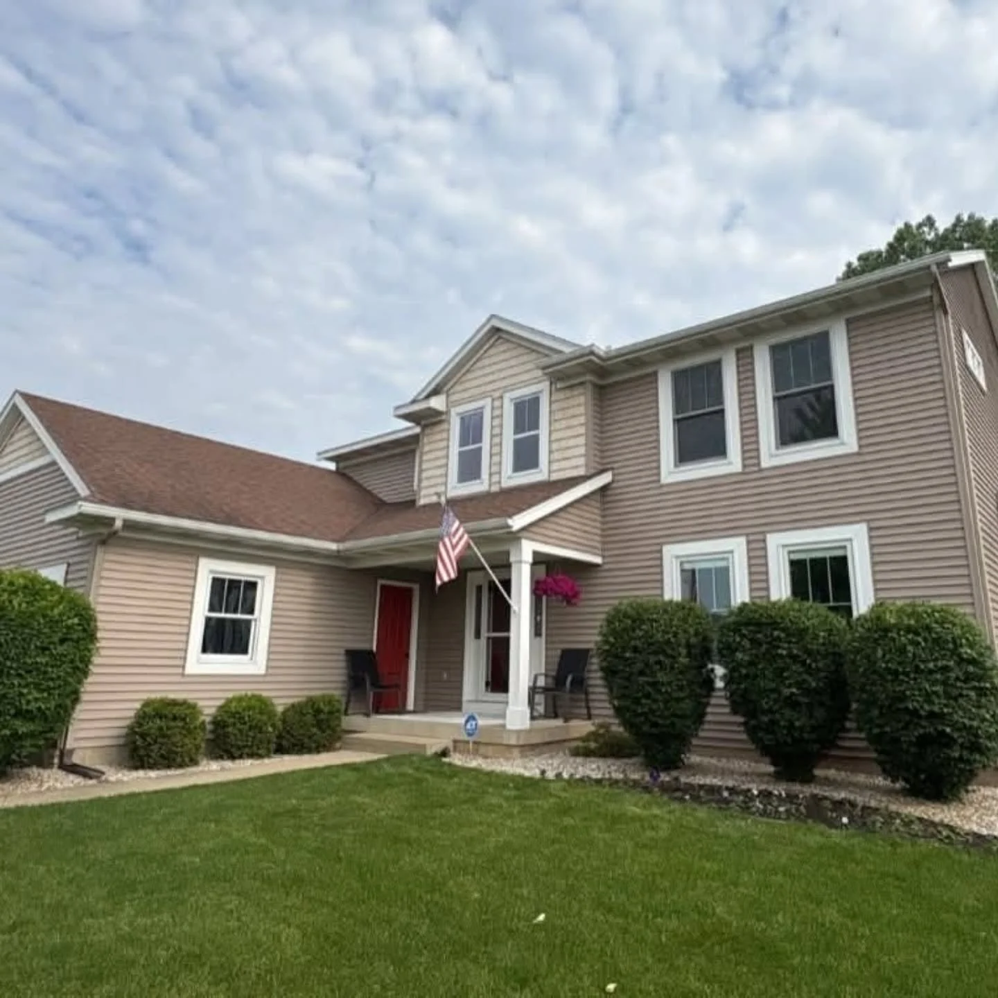🔥 Another Home, Another Roof TRANSFORMATION! 🔥

There&rsquo;s nothing like the feeling of a brand-new roof protecting your home, your family, and your peace of mind. 🏡💪

At Chosen Roofing &amp; Exteriors, we don&rsquo;t just install shingles&mdas