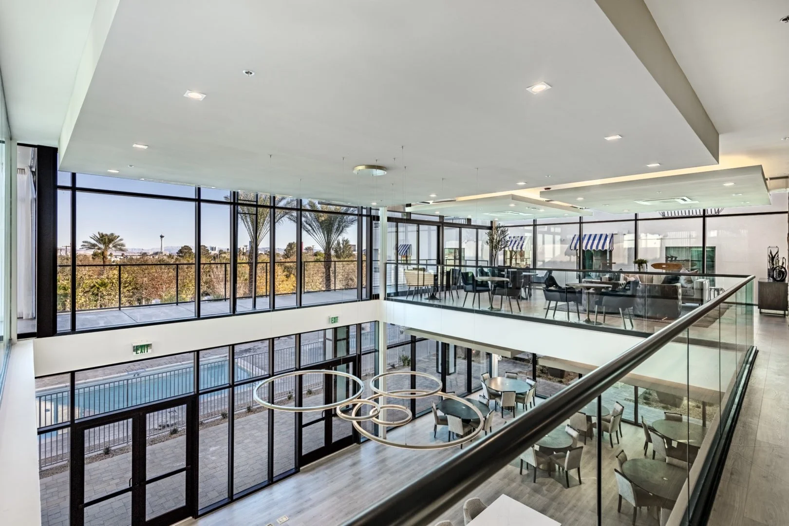 NV - Lindell Living_034.jpg