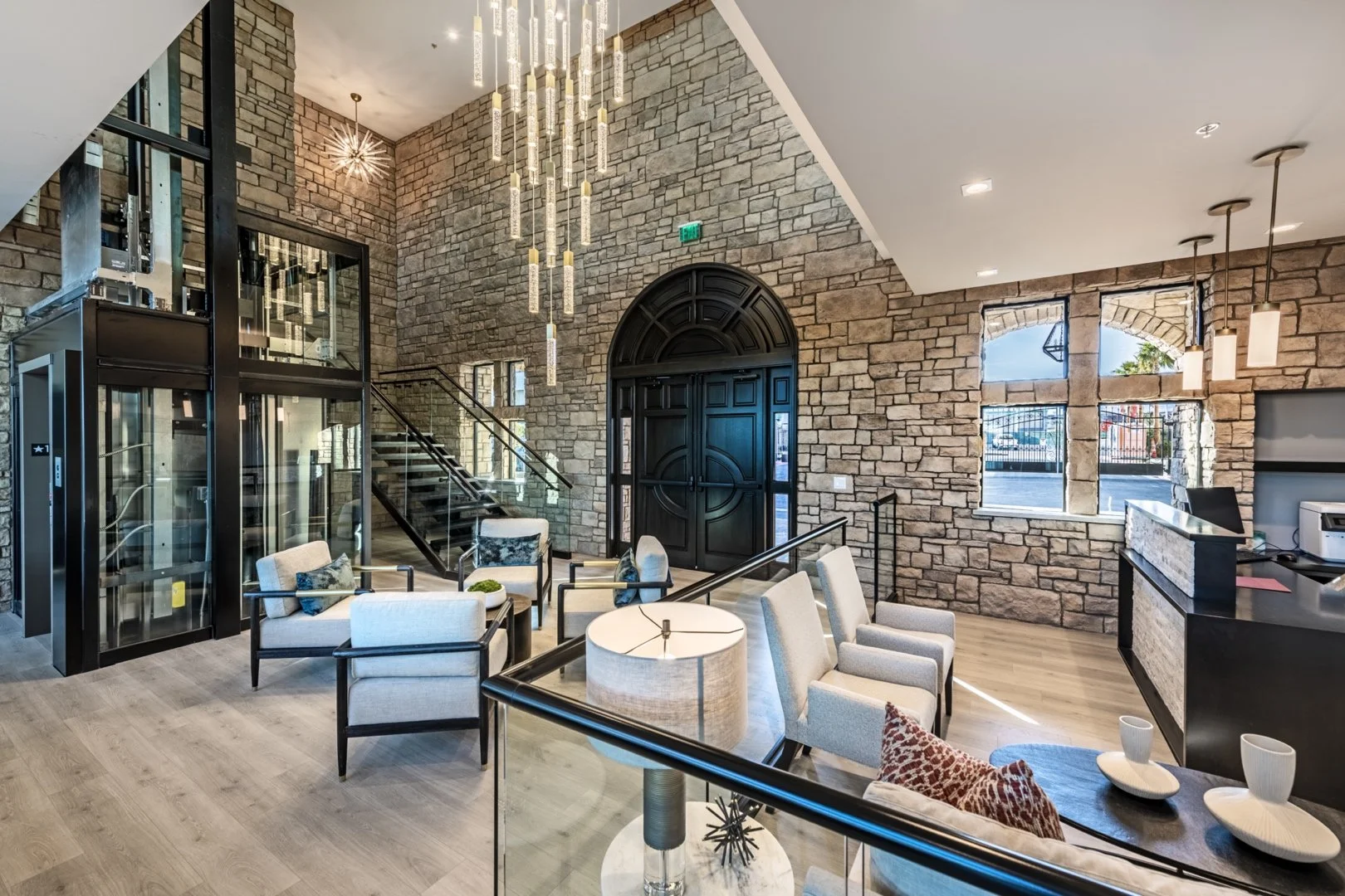 NV - Lindell Living_041.jpg