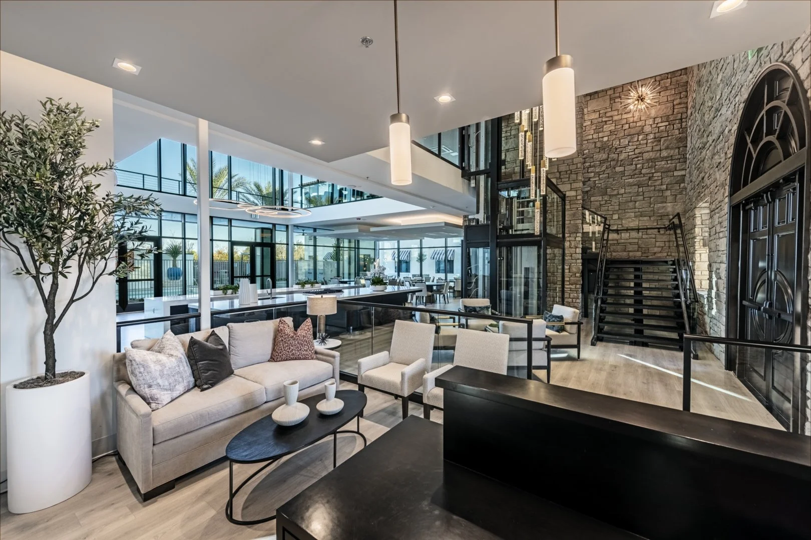 NV - Lindell Living_042.jpg