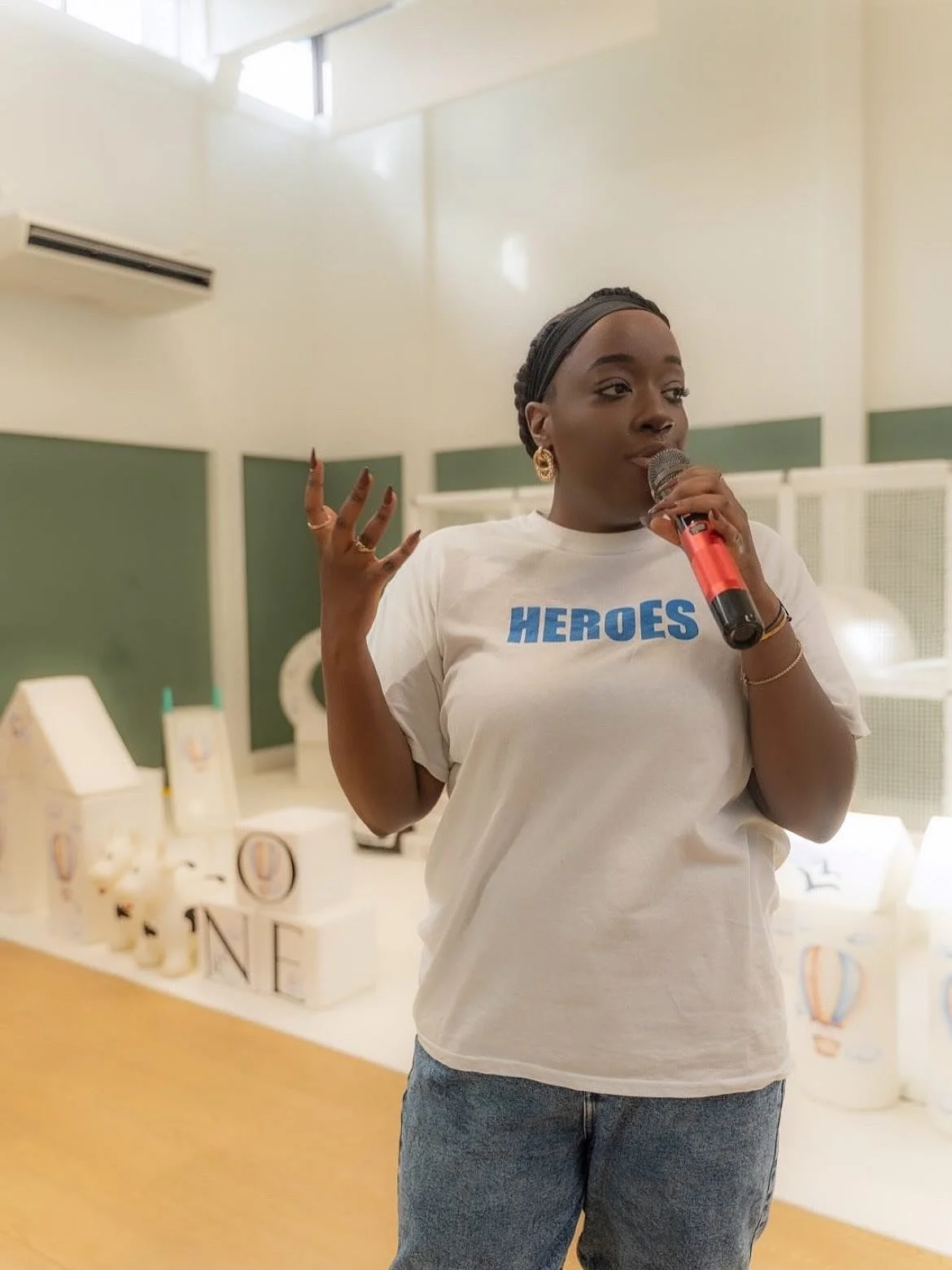 MC WINZ🎤 Mic Check 1 2 1 2
Thank you for allowing me to host/MC at your son&rsquo;s 1st Birthday Party!🙏🏾🙌🏽🥳💙. From your wedding three years ago to now. Some clients become friends.🥰🙏🏾 #mc #hosting #birthdays #celebrations #throwbackthursda