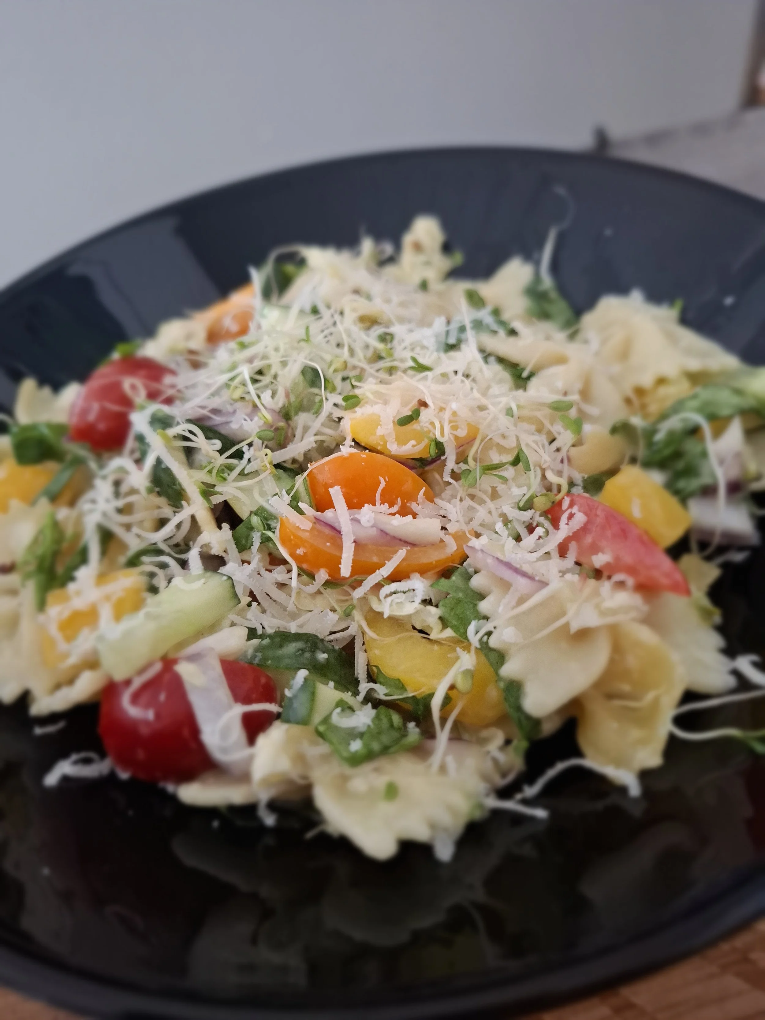 Pastasalaatti Vinegretellä