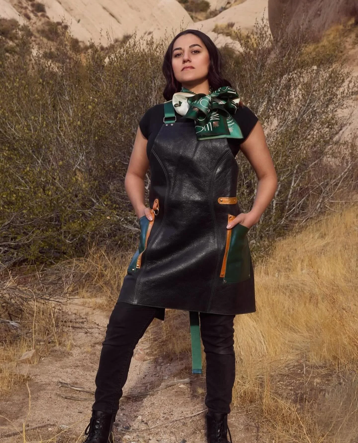This is Cultural Excellence. 

@weareluchona 

#betheartist #leatheraccessories #artistssupportingartists #womenwhoweld #womenwhotattoo #leatherindustry #weareluchona
