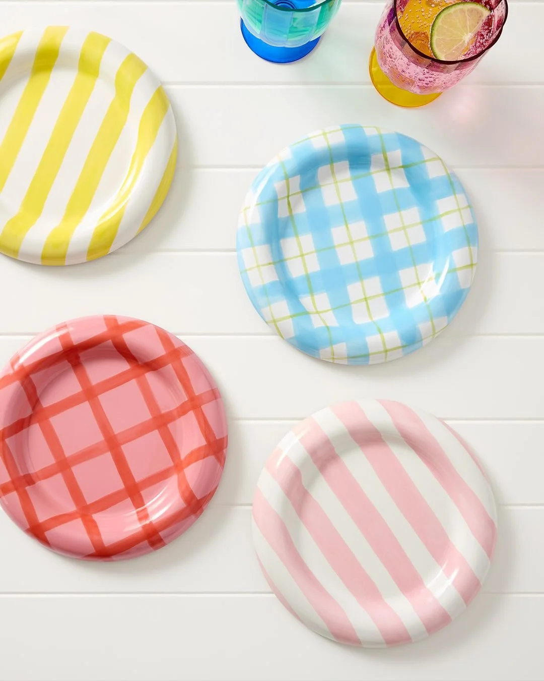 Colorful tablescapes start here 💛🩵🩷 

Our team styled and shot this Member&rsquo;s Mark 4 Piece Bubble Stoneware Appetizer Plate Set, and we can already picture these at every spring and summer gathering! 

Now live on&nbsp;samsclub.com! @samsclub
