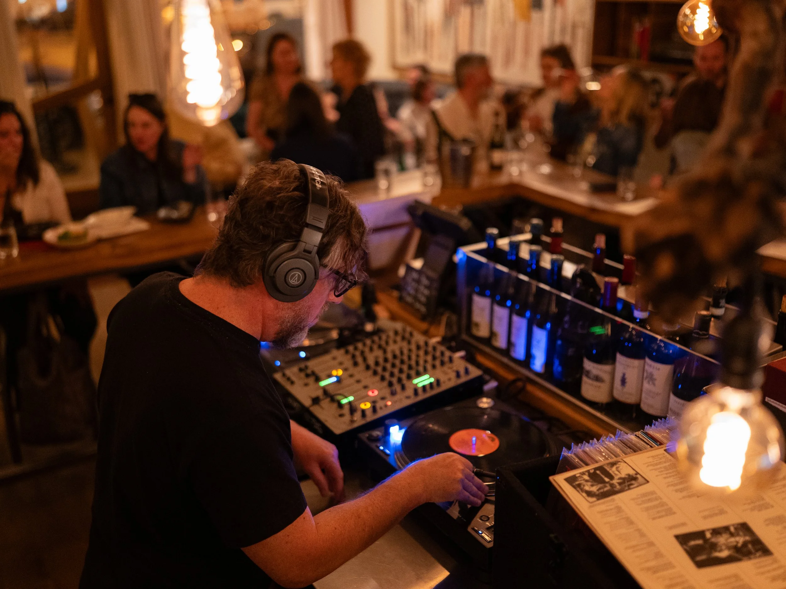 Live DJ: DJ Mark In The Dark