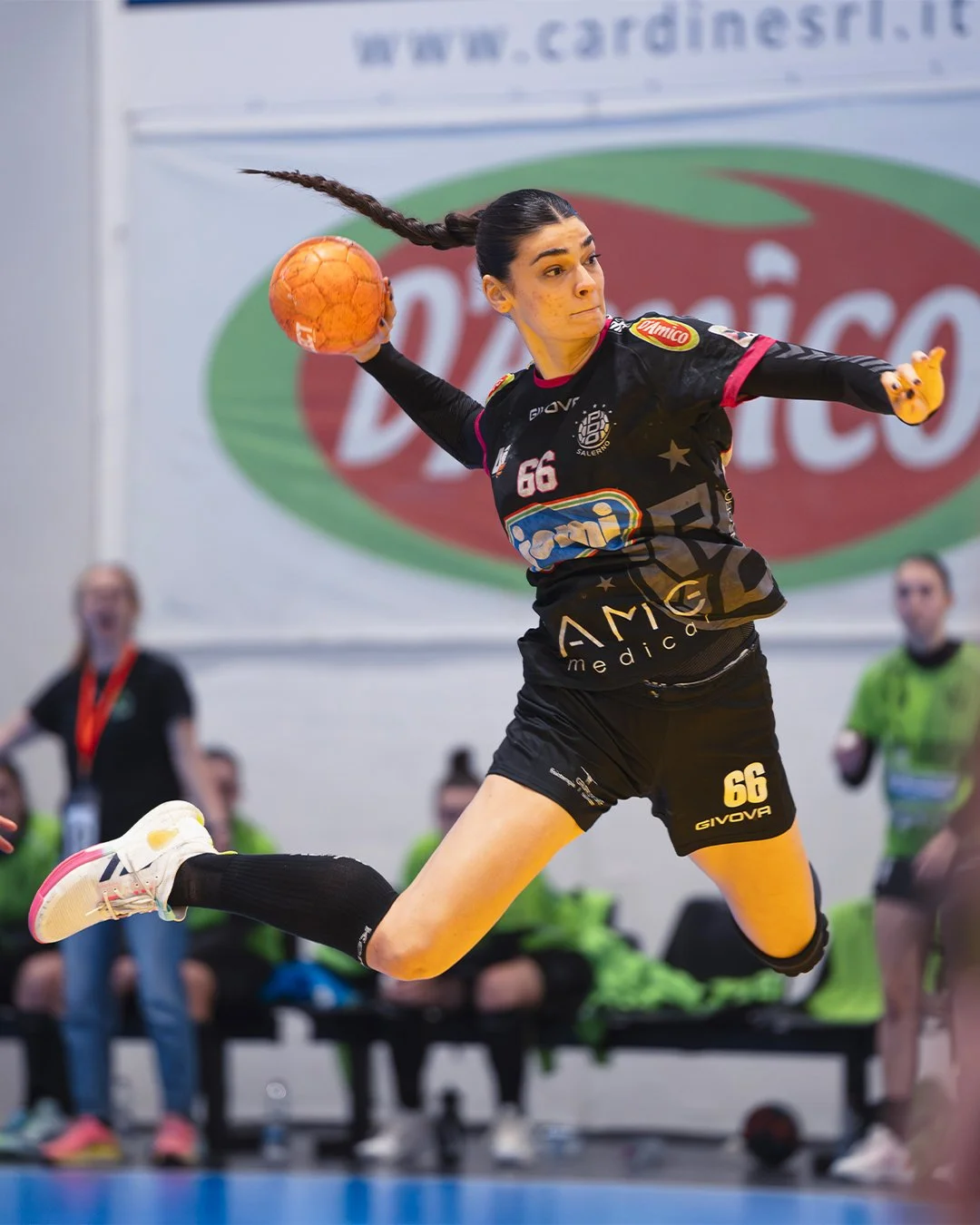 Handball 1.jpg