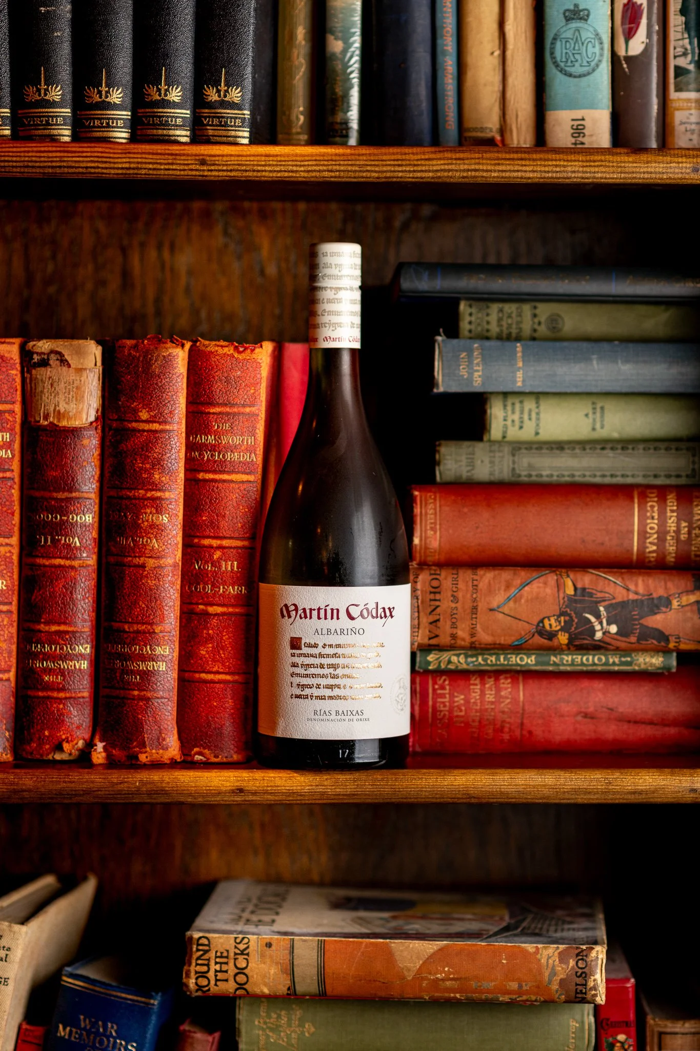 Duke's Umbrella Glasgow wine bottle bar backdrop – food and drink photography Glasgow