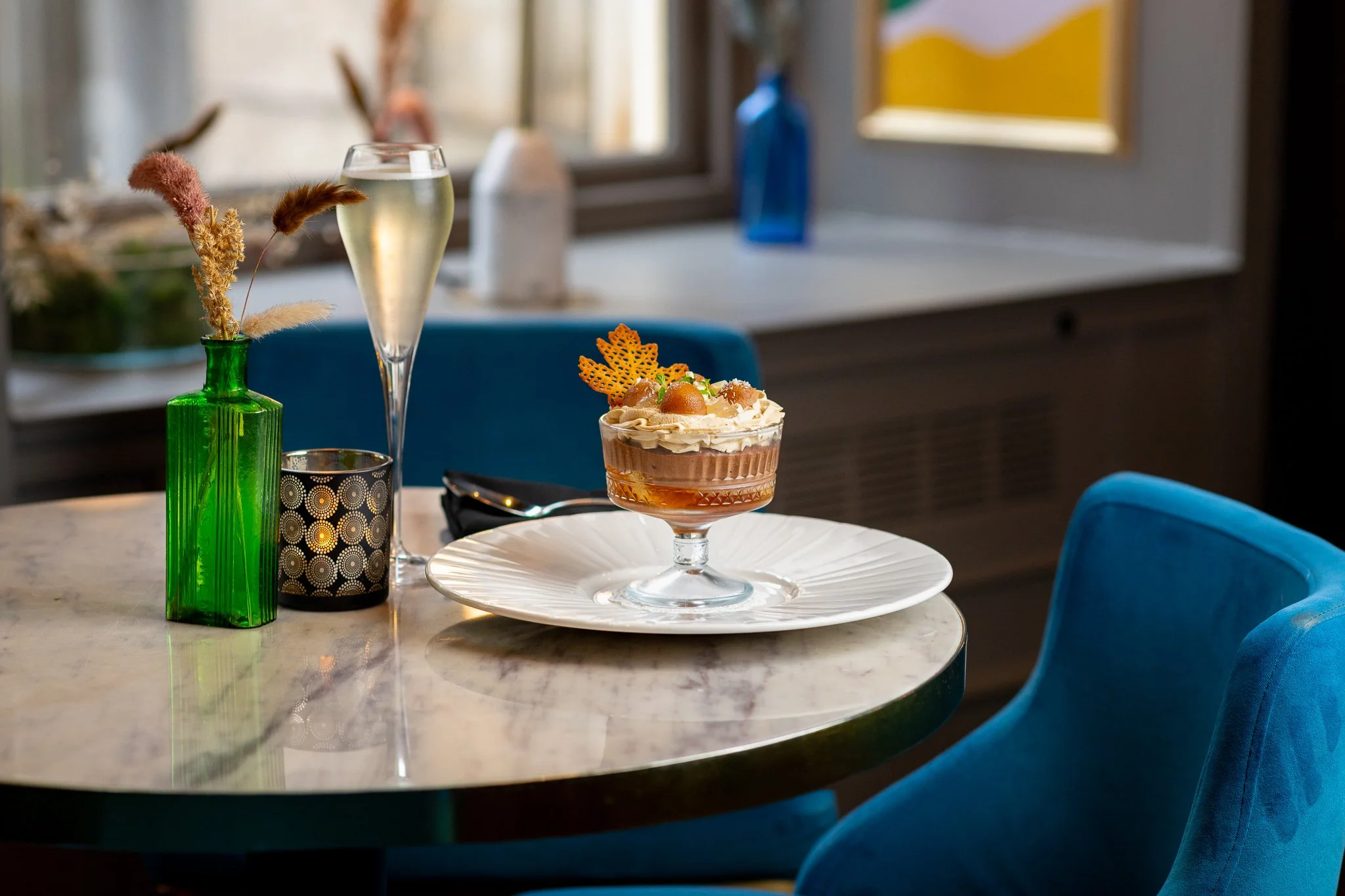 Glaschu Glasgow dessert with champagne – restaurant food photography Glasgow Scotland