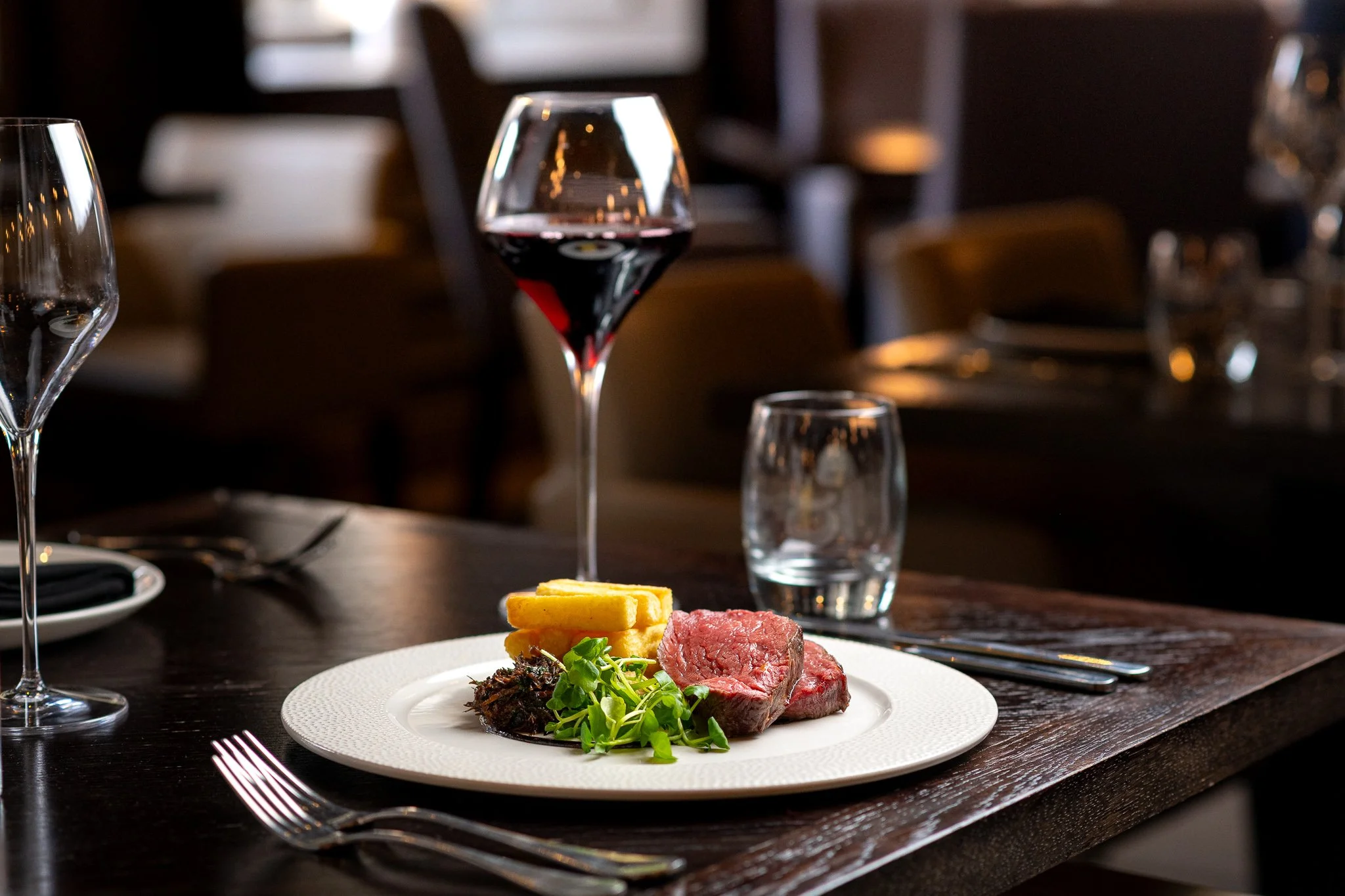 Glaschu Glasgow charcuterie with red wine – fine dining food photography Glasgow