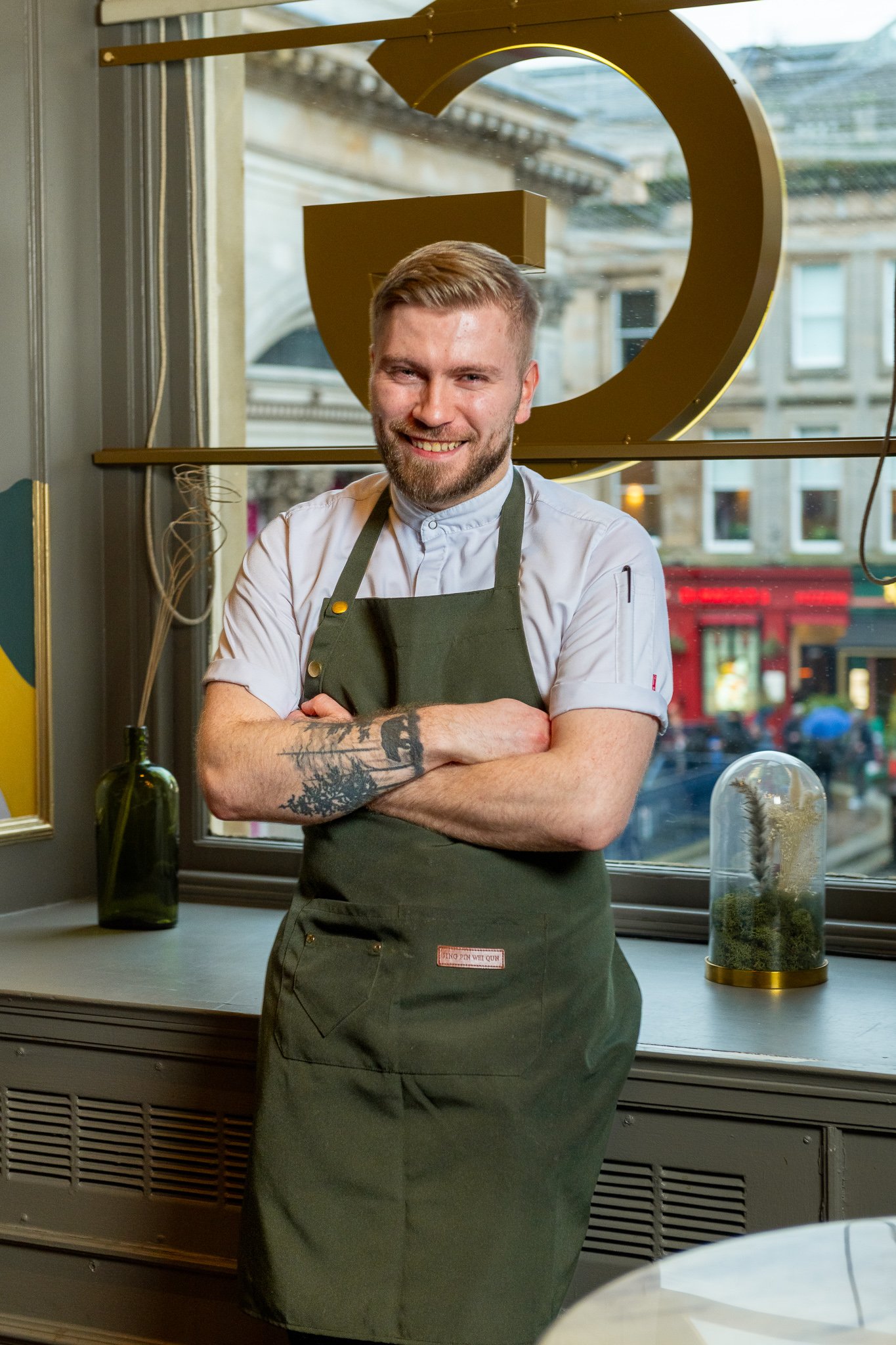 Glaschu Glasgow head chef portrait in restaurant – hospitality photographer Glasgow

