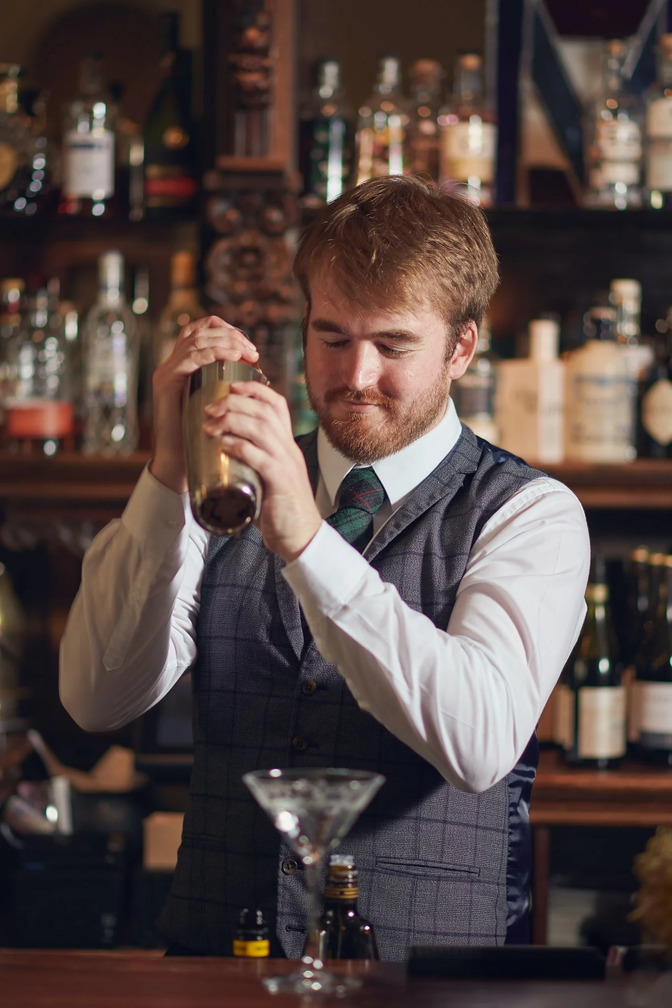 The Buttery Glasgow bartender cocktail bar – restaurant atmosphere photography Glasgow