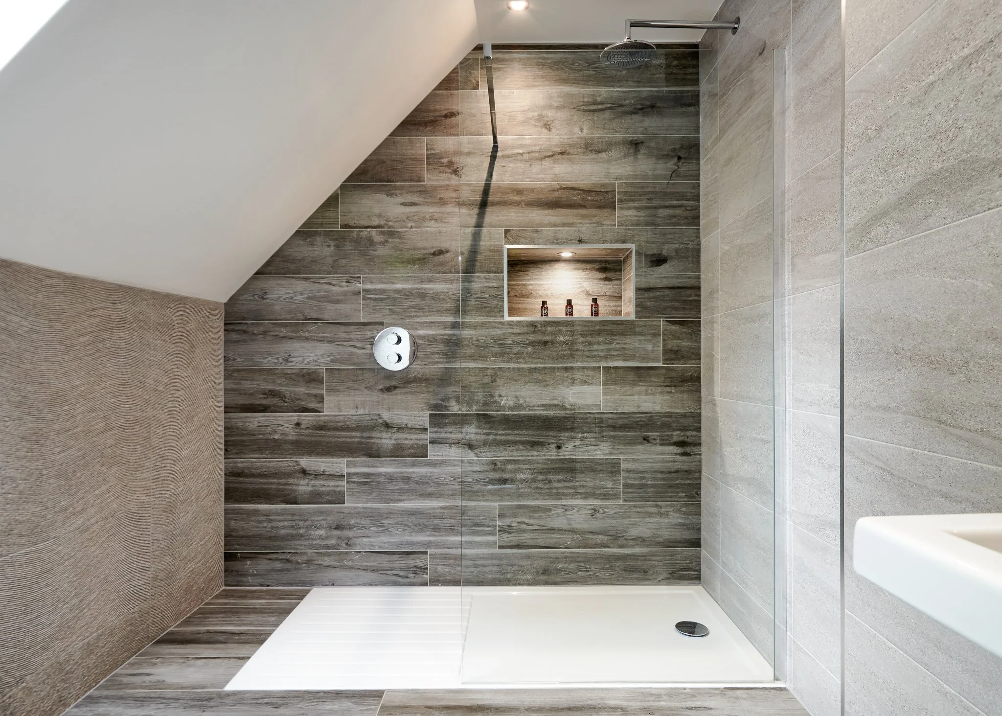 Beach House Loch Lomond interior detail bathroom – boutique hotel interior 