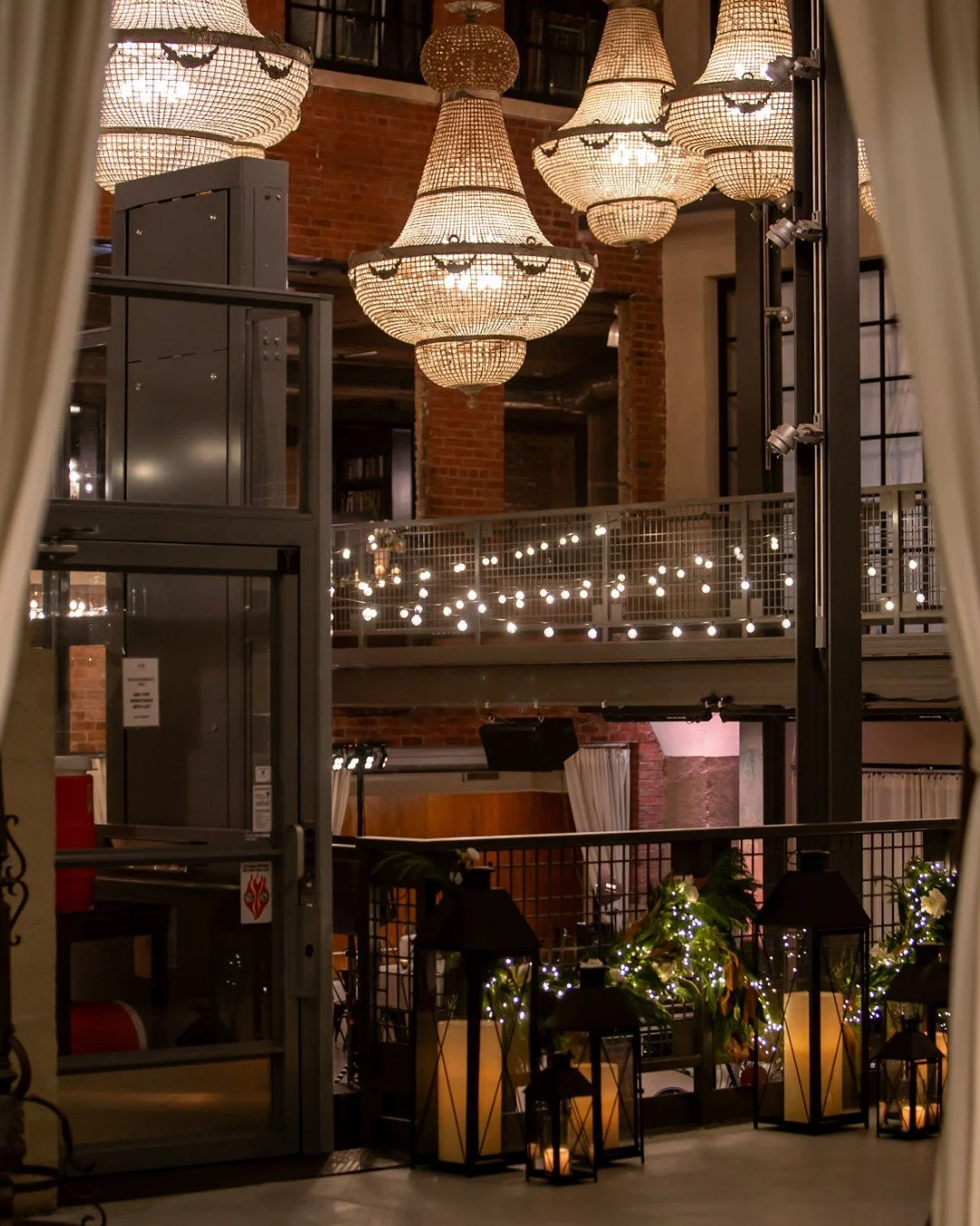 Tinsel, tunes &amp; toasts &mdash; it&rsquo;s never too early to plan the ultimate holiday celebration!
Secure your date before it&rsquo;s gone!
Book now via link in bio!