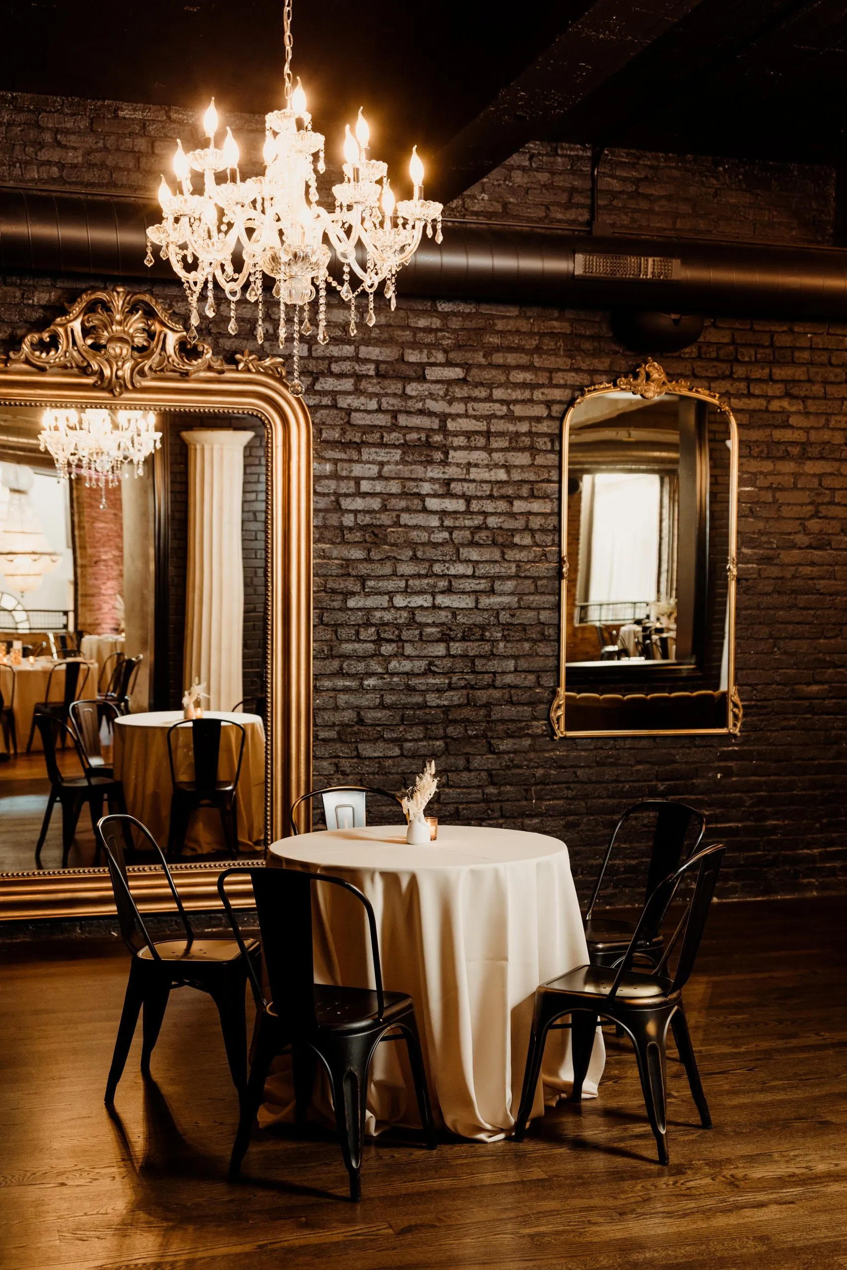 Copy-of-mirror-room-cocktails-1-scaled.png