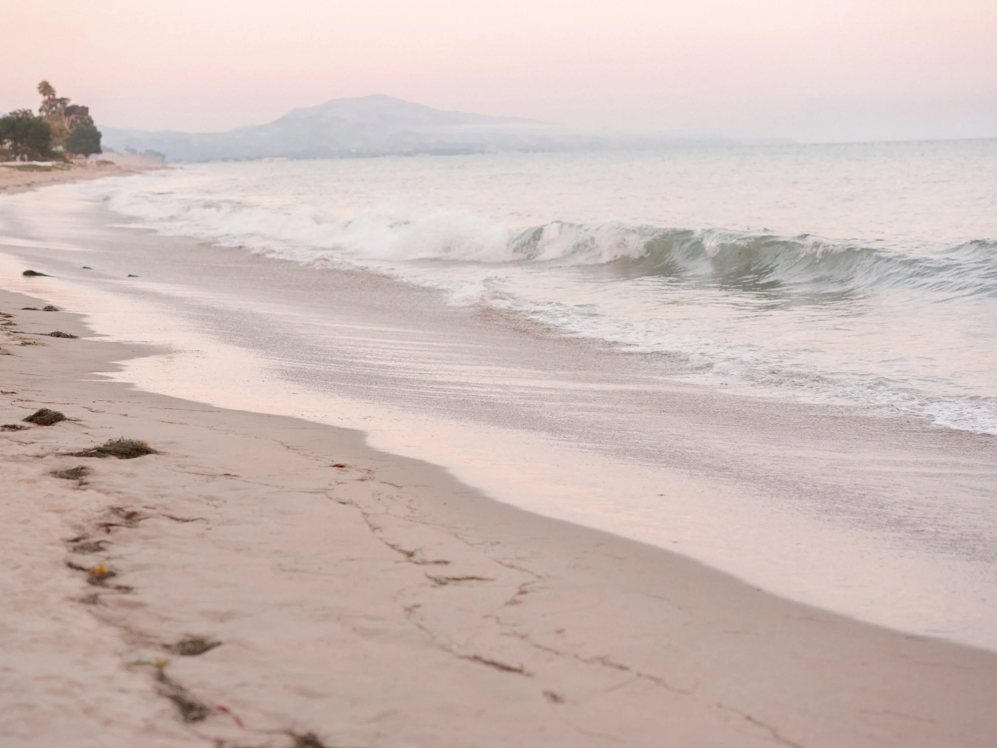 10-santa-barbara-engagement-beach-sunset-waves.jpg.JPG