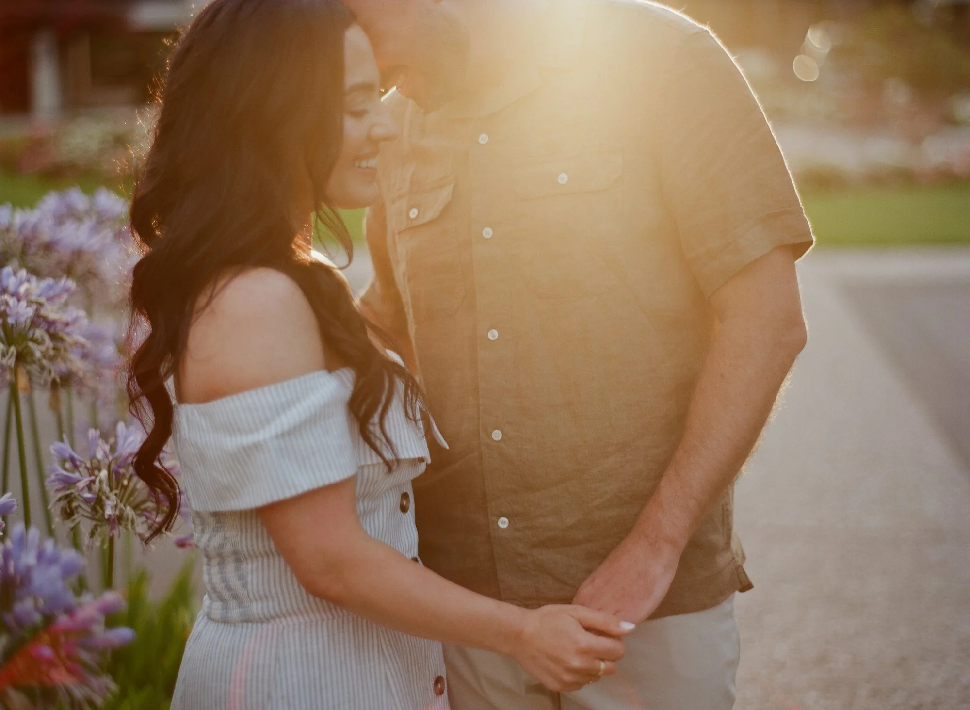 02-santa-barbara-engagement-couple-sunset-kiss.jpg.JPG
