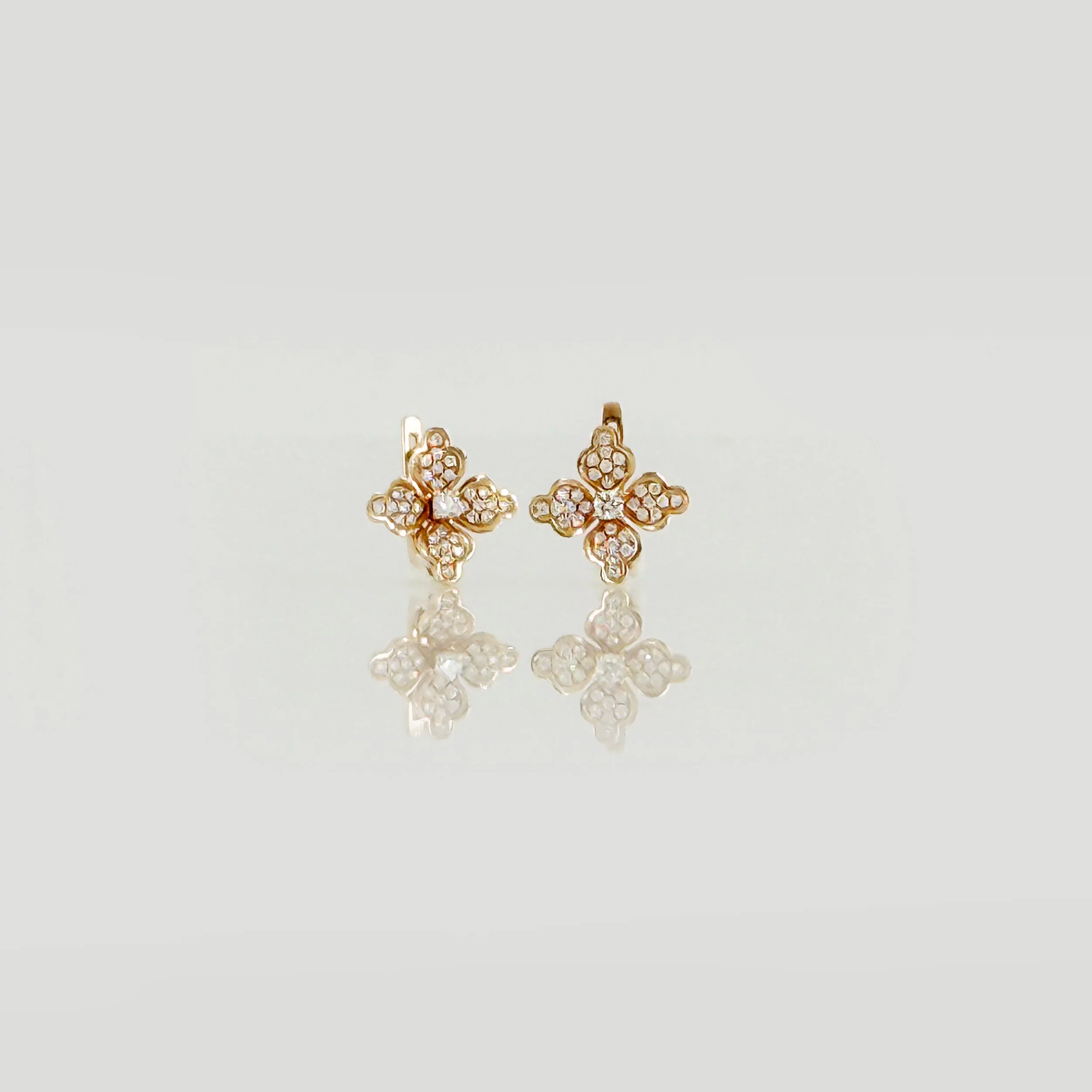 Harnik_RoseGold_Diamonds_Earrings_2026.jpg