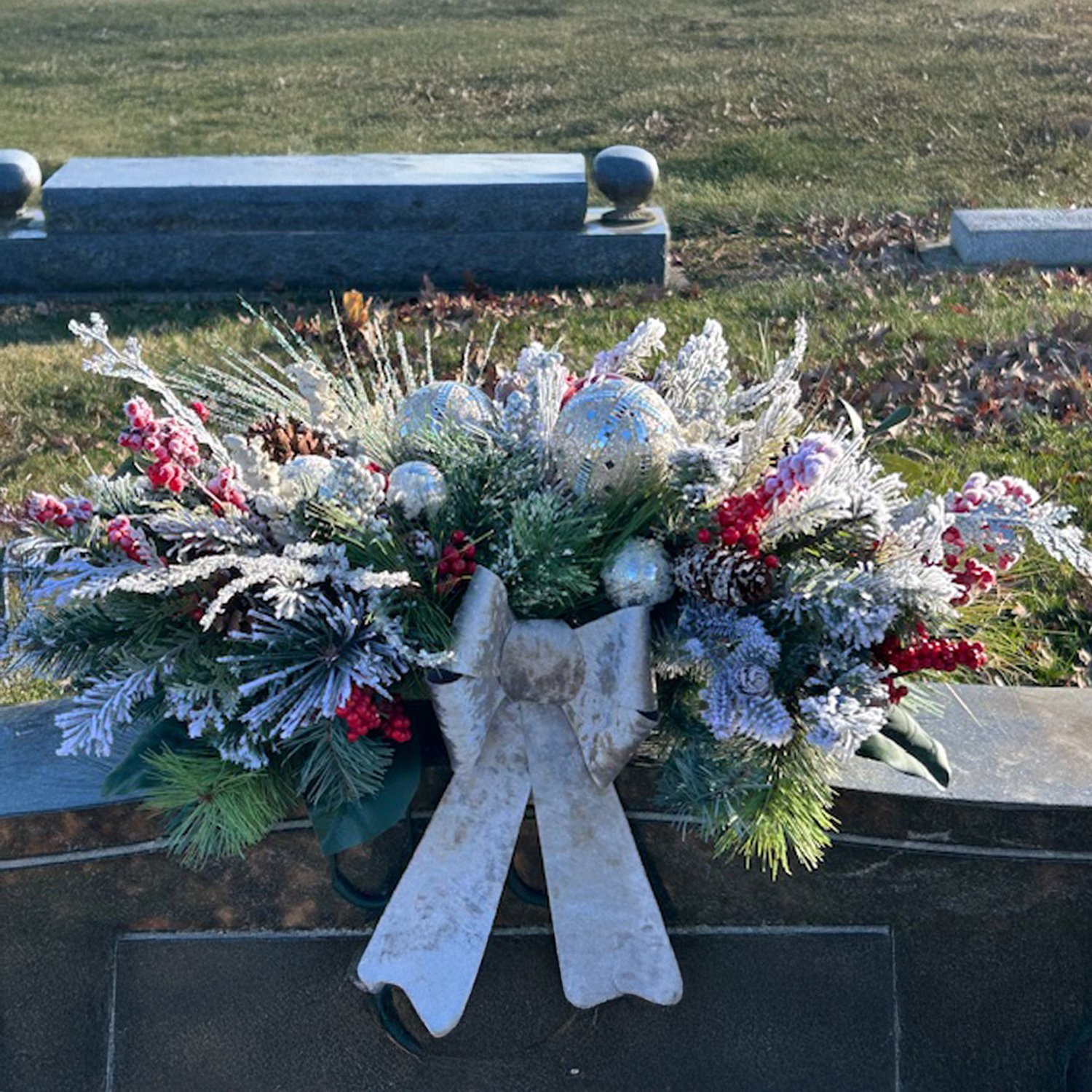 CASKET SPRAY