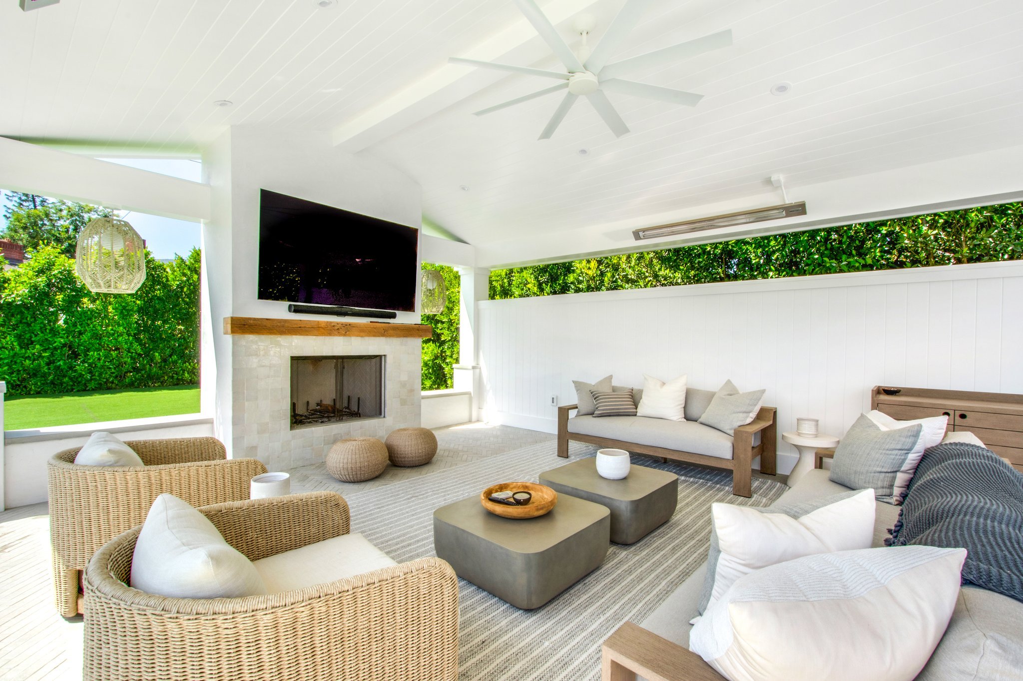 General Contractor, outdoor luxe living space