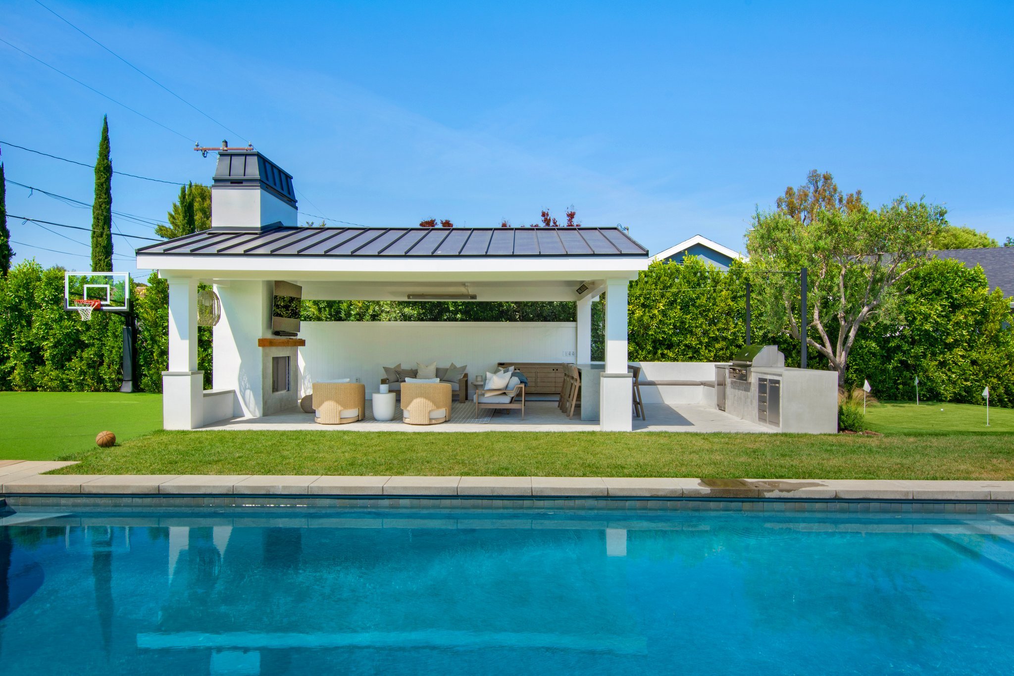 Outdoor Living Room_ Entertainment